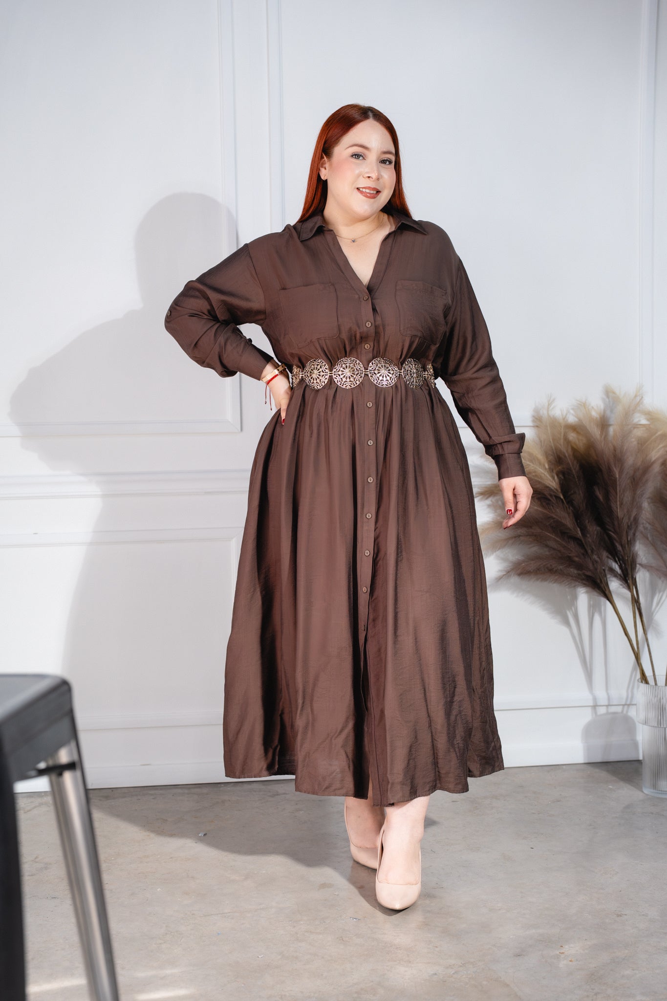 Maxi vestido camisero con cinto cafe