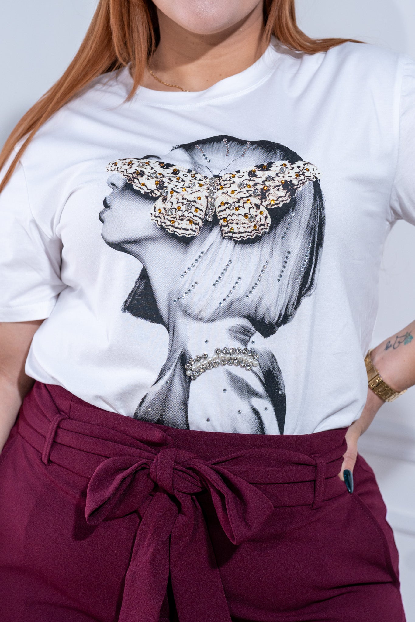 Playera rostro flor mariposa