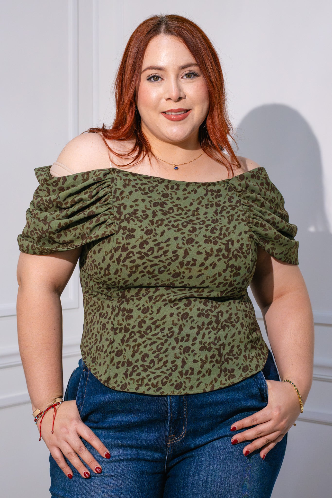 Blusa off shoulder print verde