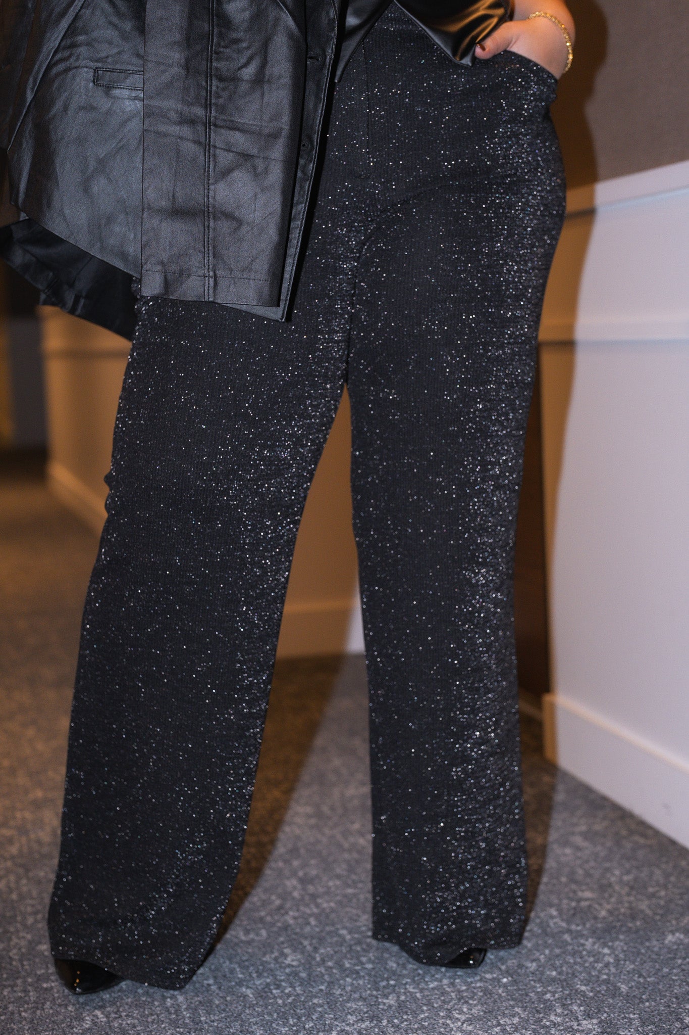 Pantalon recto brillos negro