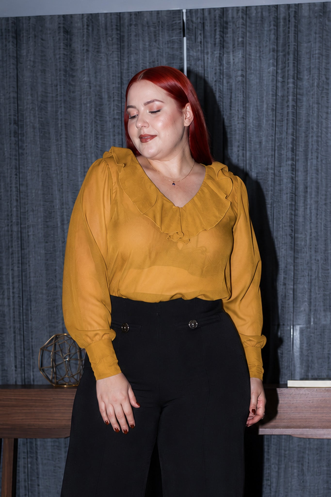 Blusa Curvy con Escarola Amarilla Plus Size para Mujer