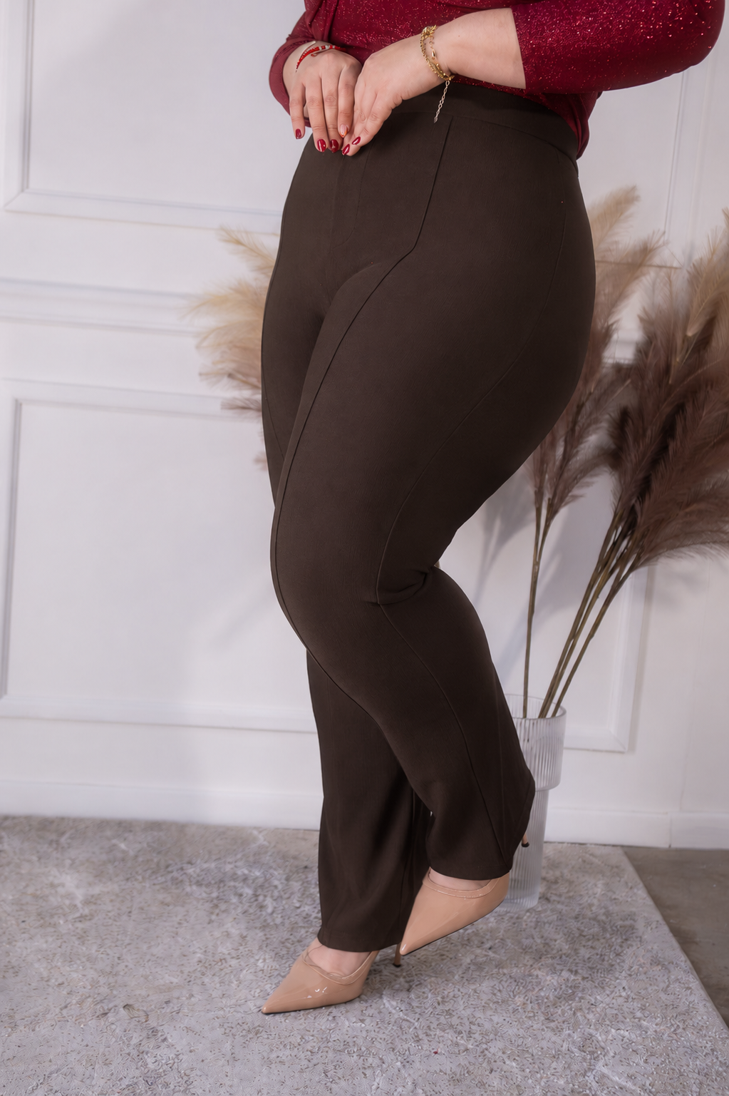 Pantalón Curvy Recto Texturizado Pinzas Estilizan Pierna