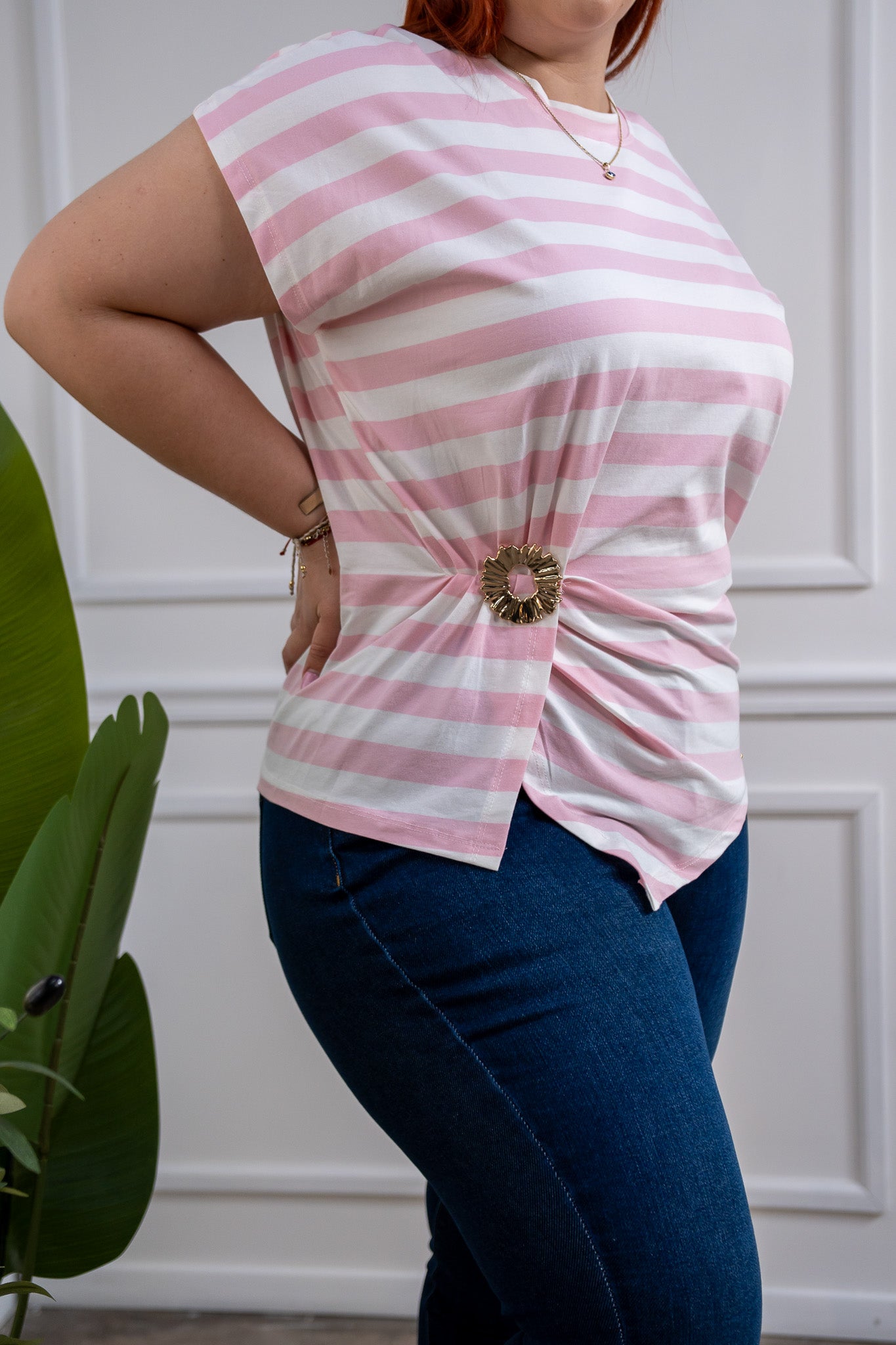 Blusa raya c/aplicación rosa