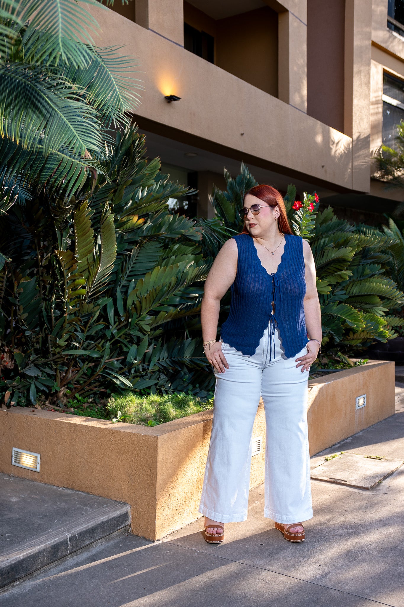 Chaleco sin mangas de tejido informal y elegante.