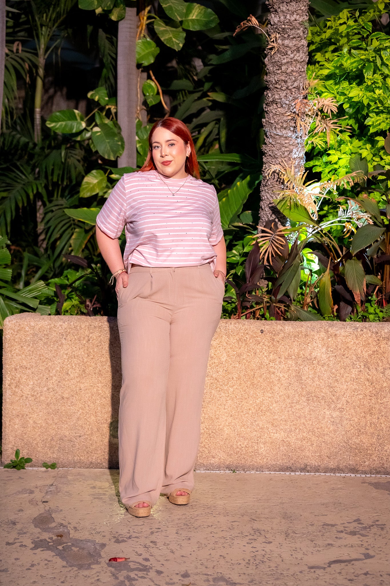 Pantalon de lino pierna ancha con cintura elástica. Para vacaciones, trabajo, bautizos y uso diario.