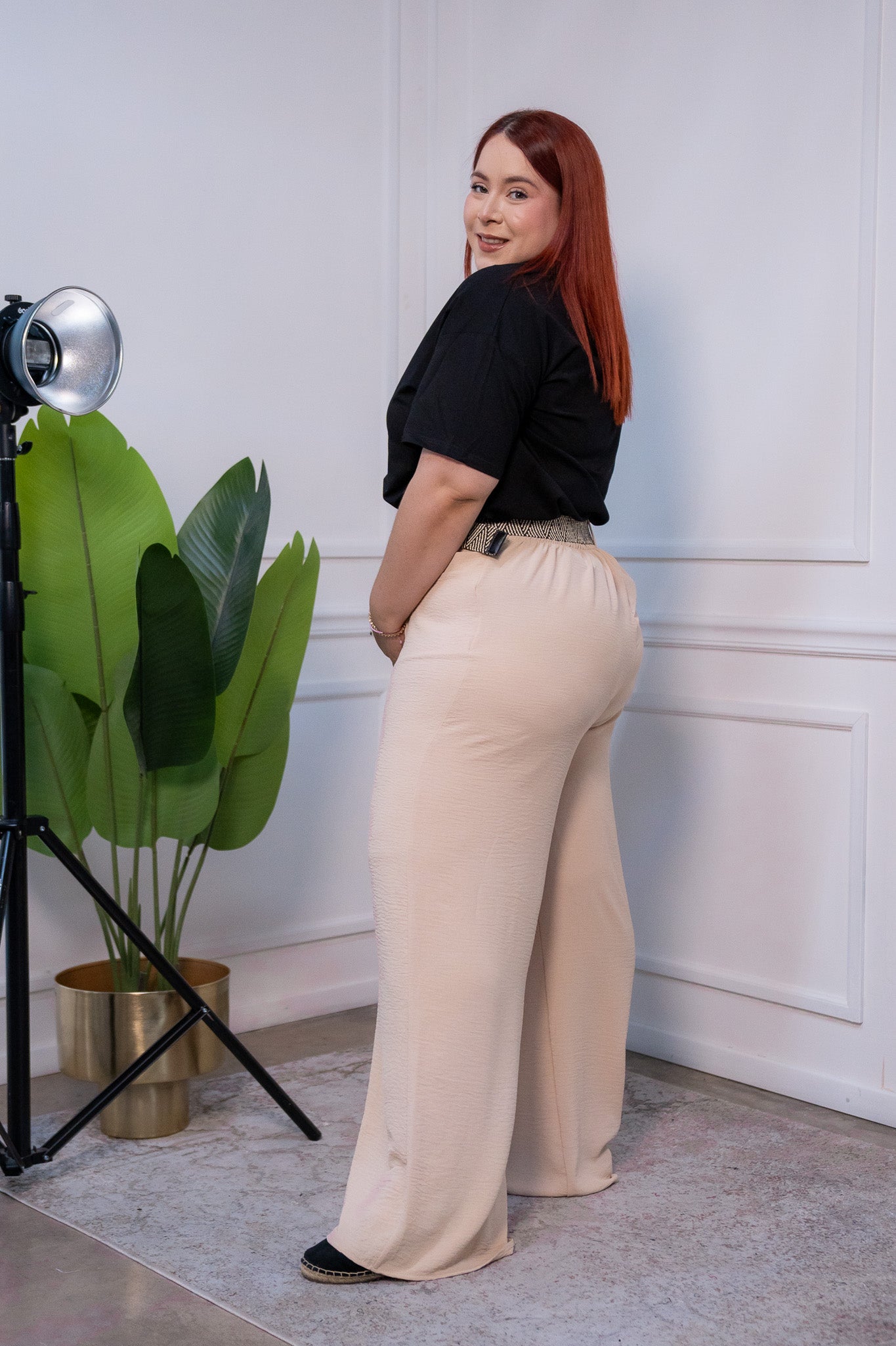 Pantalon bei casual holgado cintura elastica y bolsillos para oficina, playa. Incluye cinto