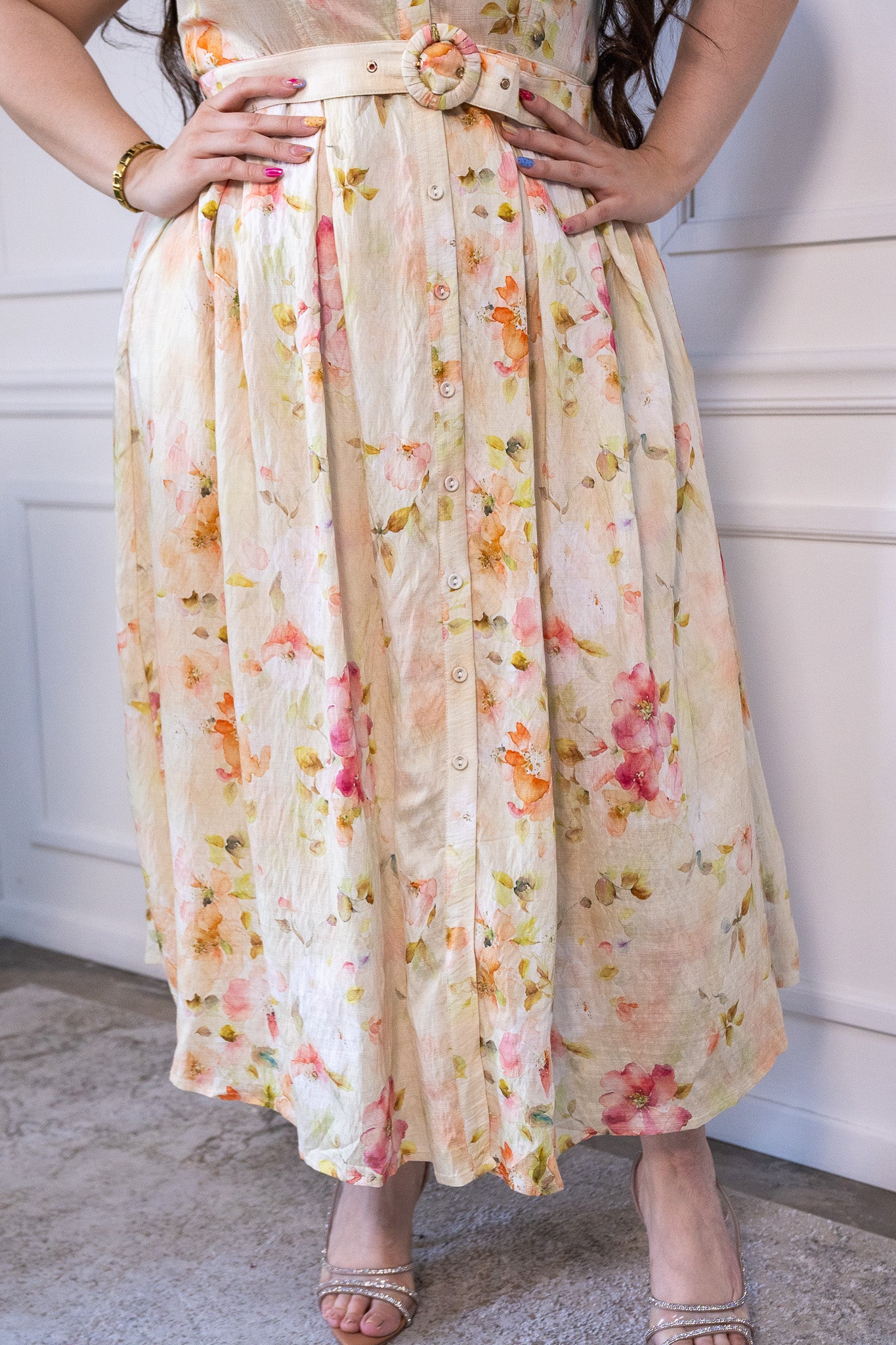 Vestido Curvy con Botones Estampado Floral Estiliza Figura
