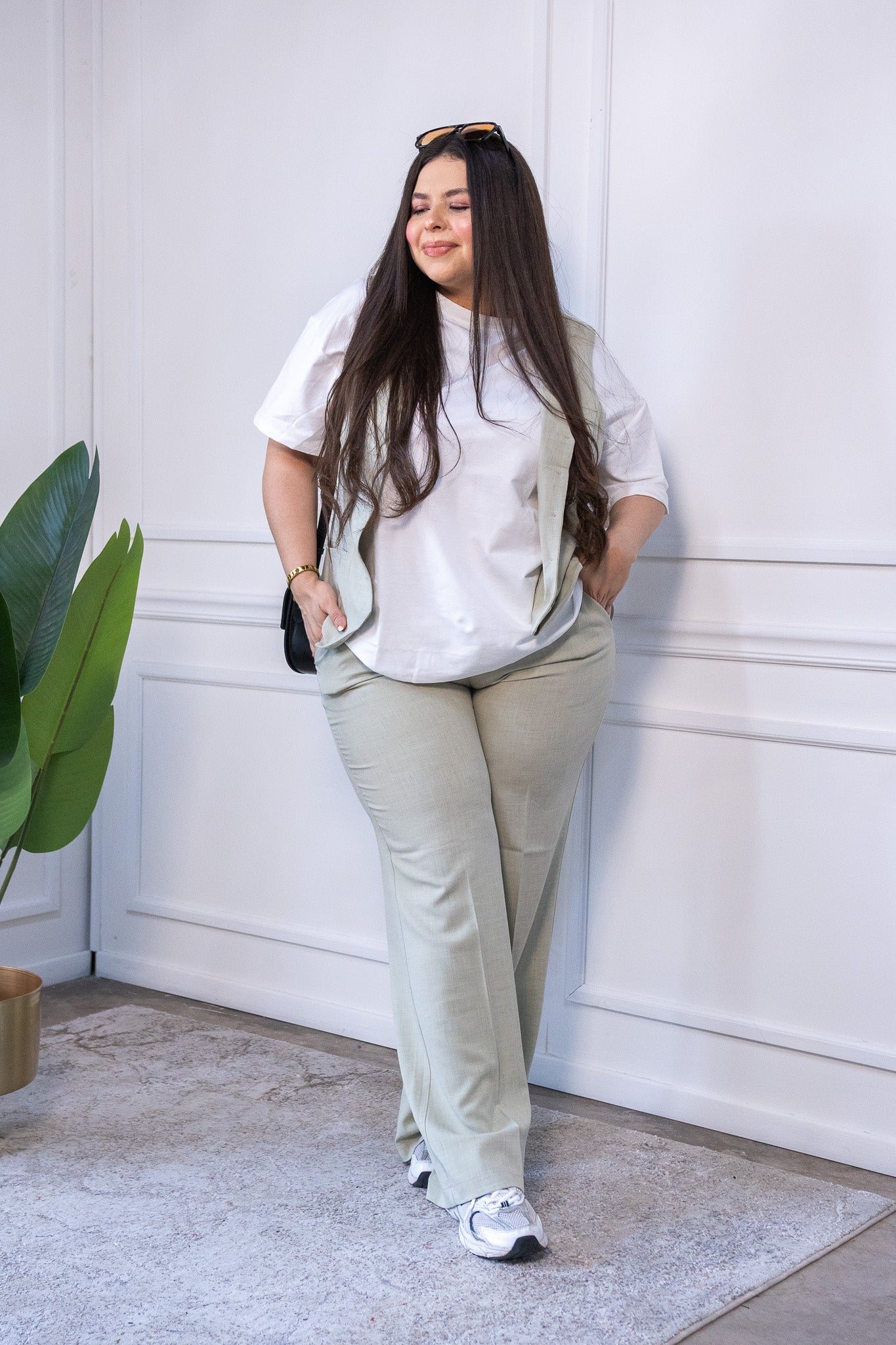 Conjunto de chaleco y pantalón elegante. Te lo pones y ya estas lista.