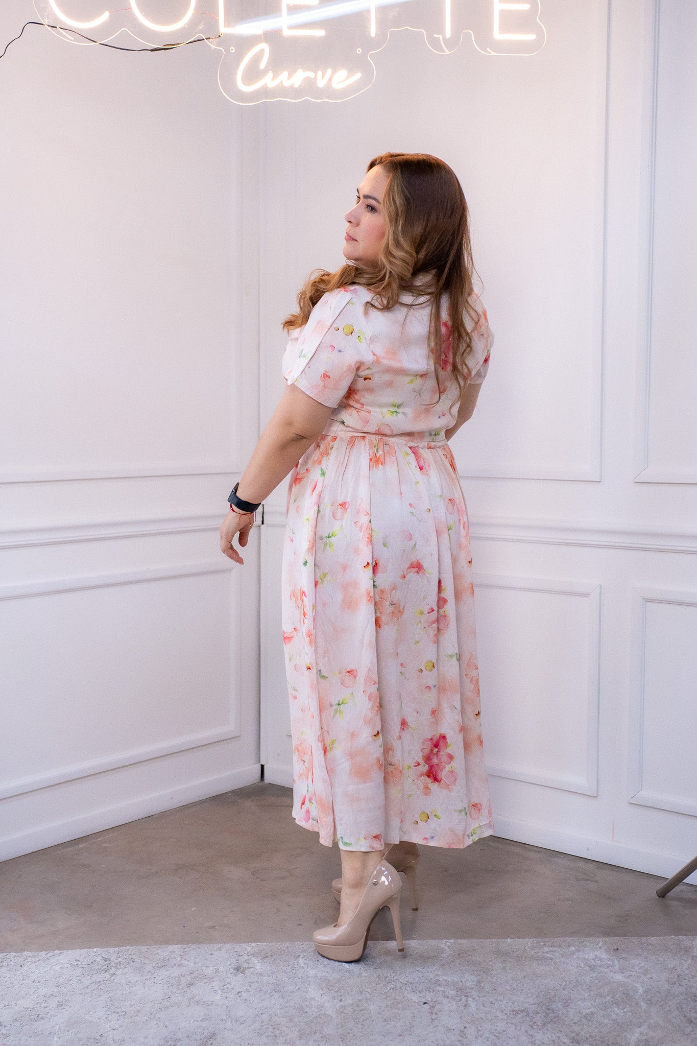 Vestido Camisero Largo Curvy Floreado con Cinto Elástico