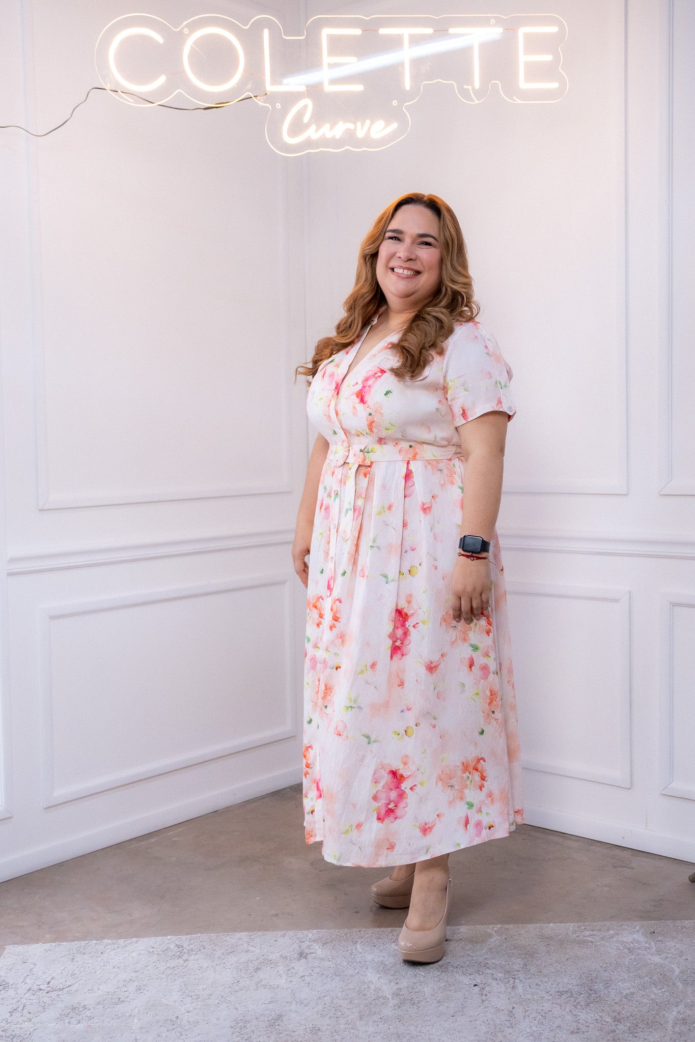 Vestido Camisero Largo Curvy Floreado con Cinto Elástico