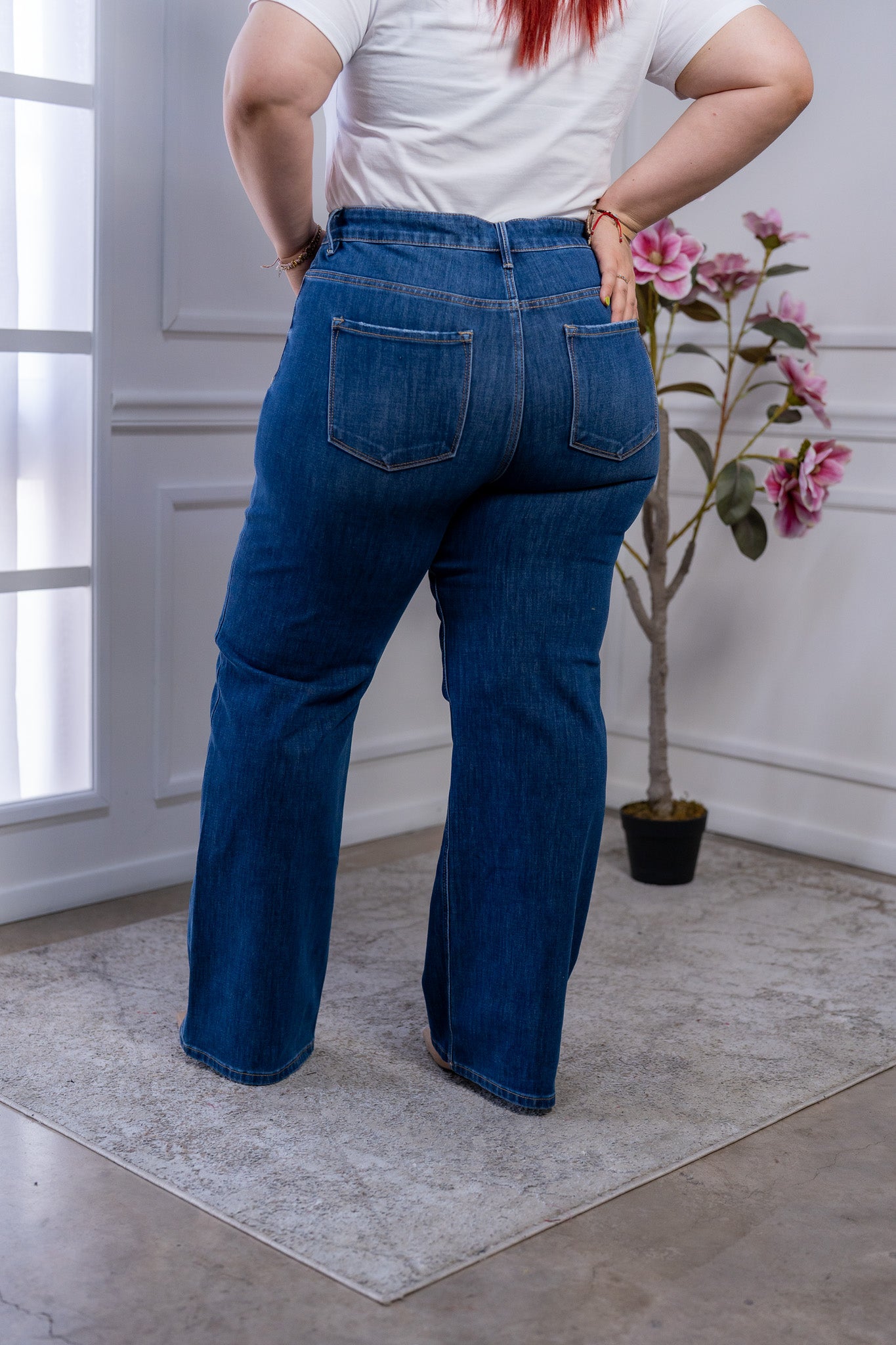 Jeans Rectos Curvy Azul Medio con Tiro Alto y Ajuste Stretch