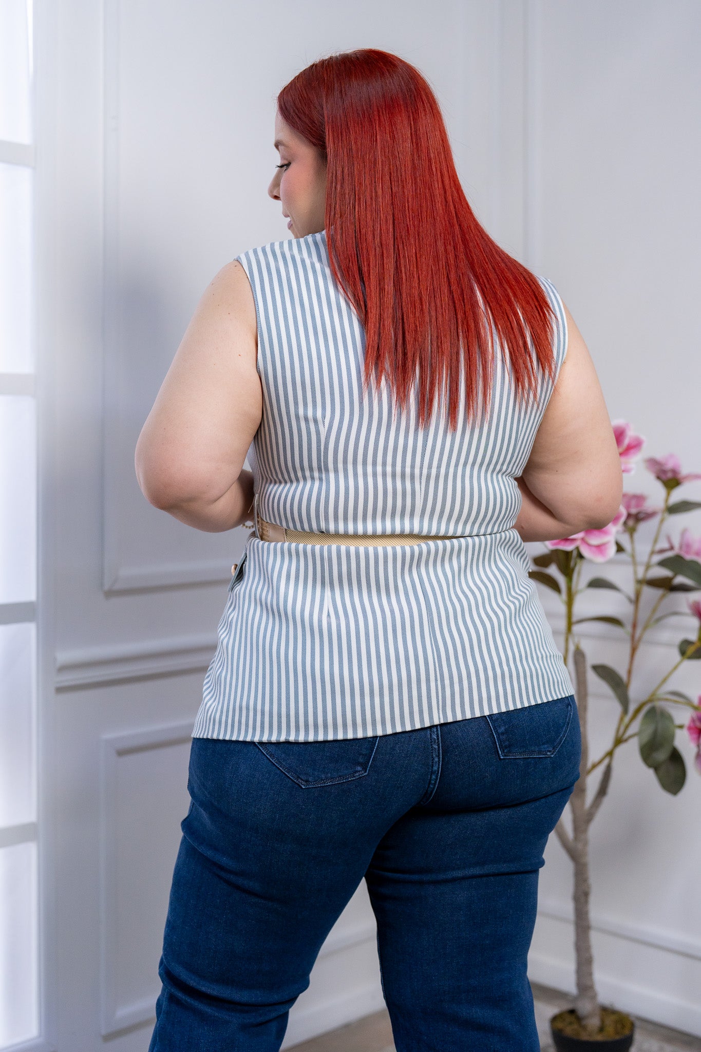 CHALECO RAYAS CURVY CON CINTO ESTILIZADOR