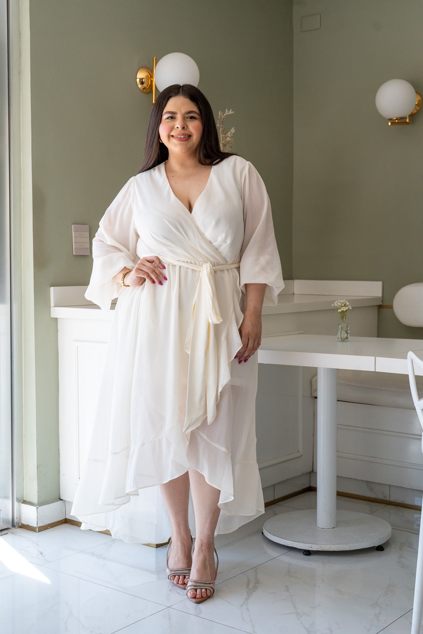 Vestido Curvy Cóctel Gasa con Forro Color Ivory Statement