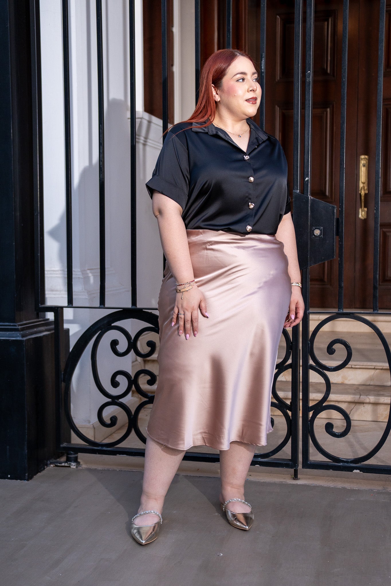 Falda satin lisa dorada