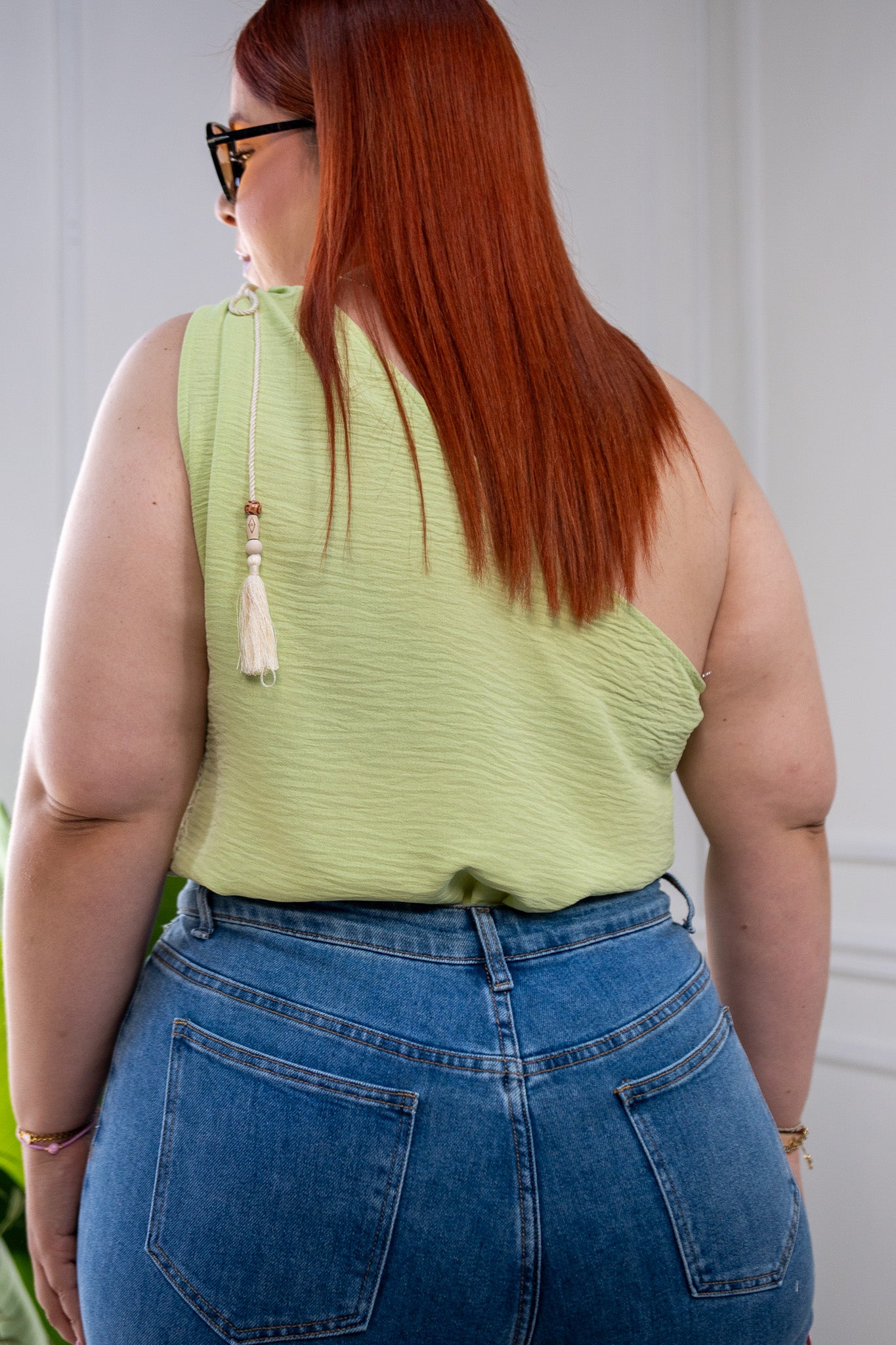 Blusa one shoulder verde