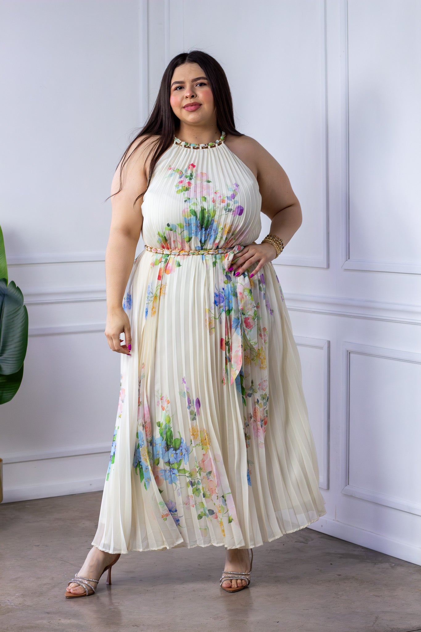 Maxi Vestido Curvy Halter Plisado Floral Acuarela Gala