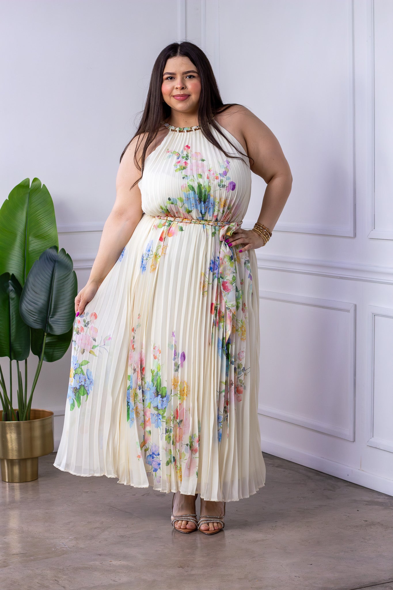 Maxi Vestido Curvy Halter Plisado Floral Acuarela Gala
