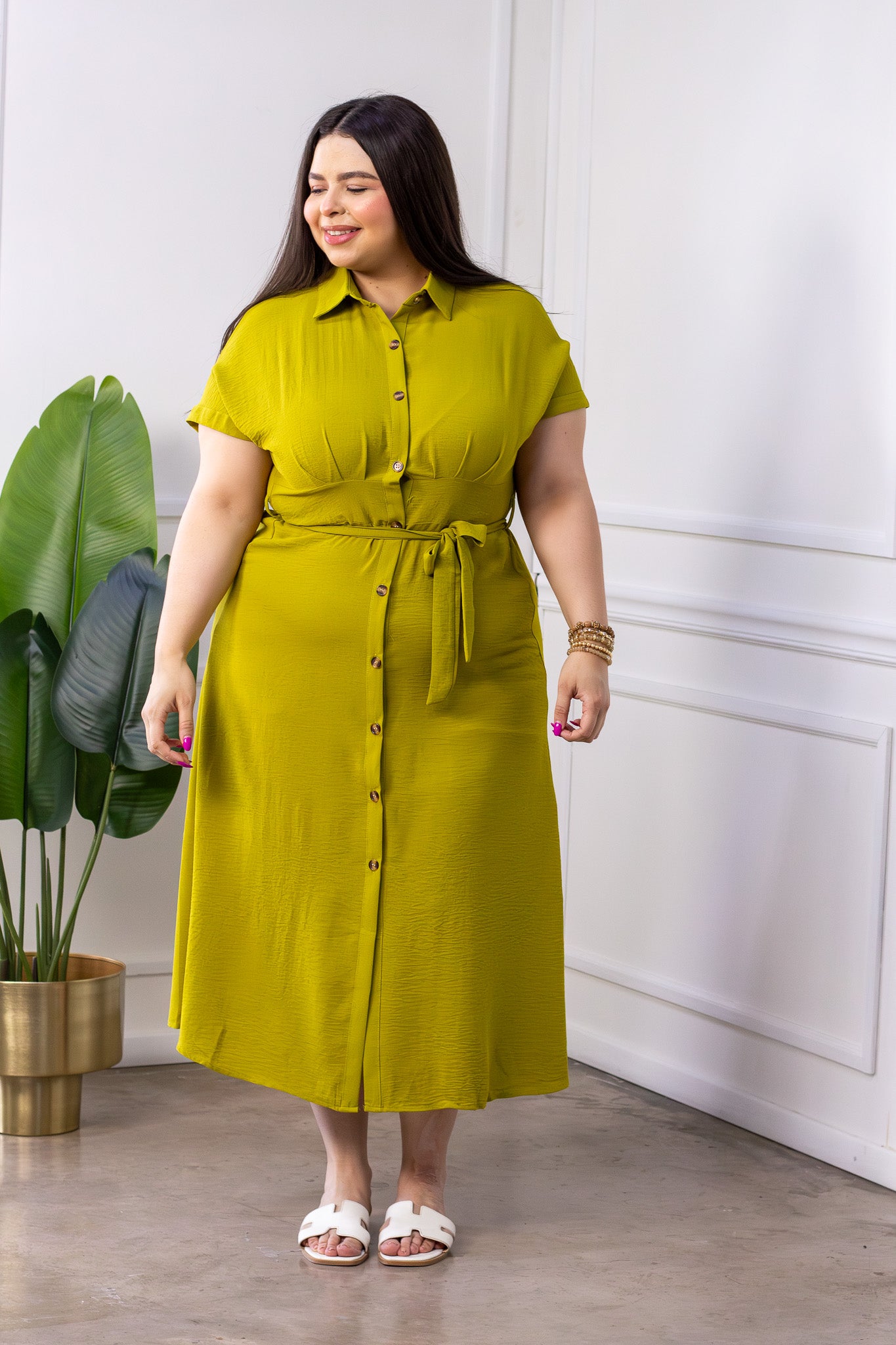 Vestido Curvy Camisero Midi Verde Olivo Crepé Lazo