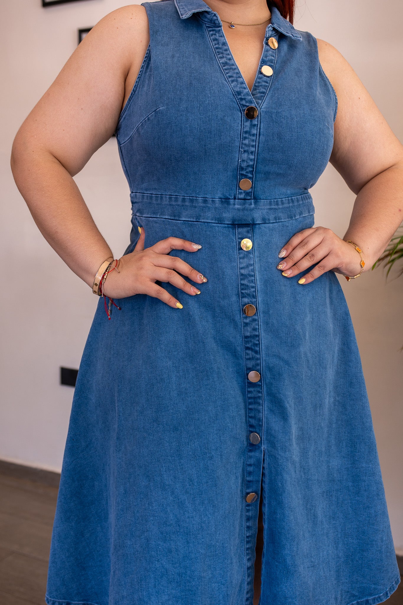 Vestido Midi Curvy Camisero Denim Botones Dorados Claro
