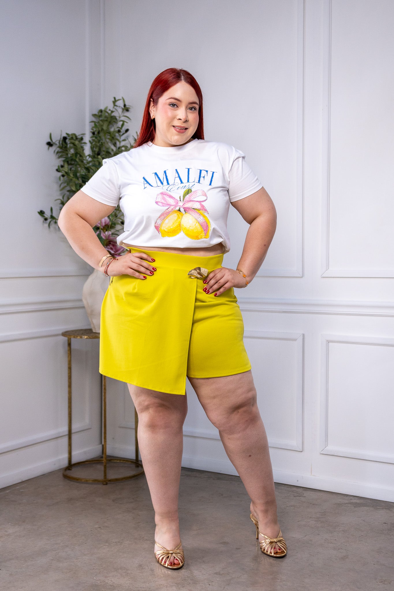 Short Falda Curvy Cruce con Broche Verde Limón