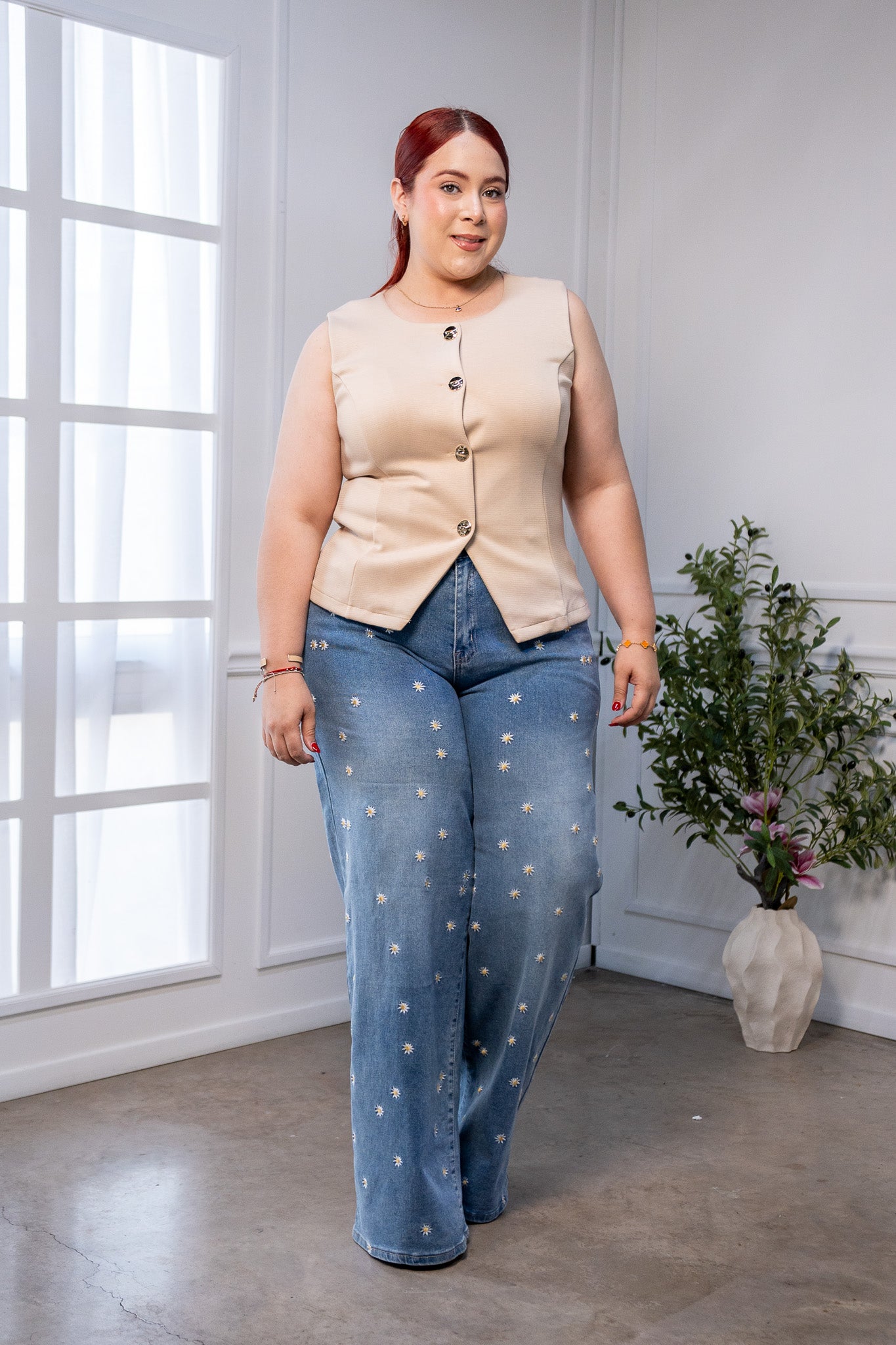 Chaleco Curvy Sastre Beige con Botones Metálicos Estructural