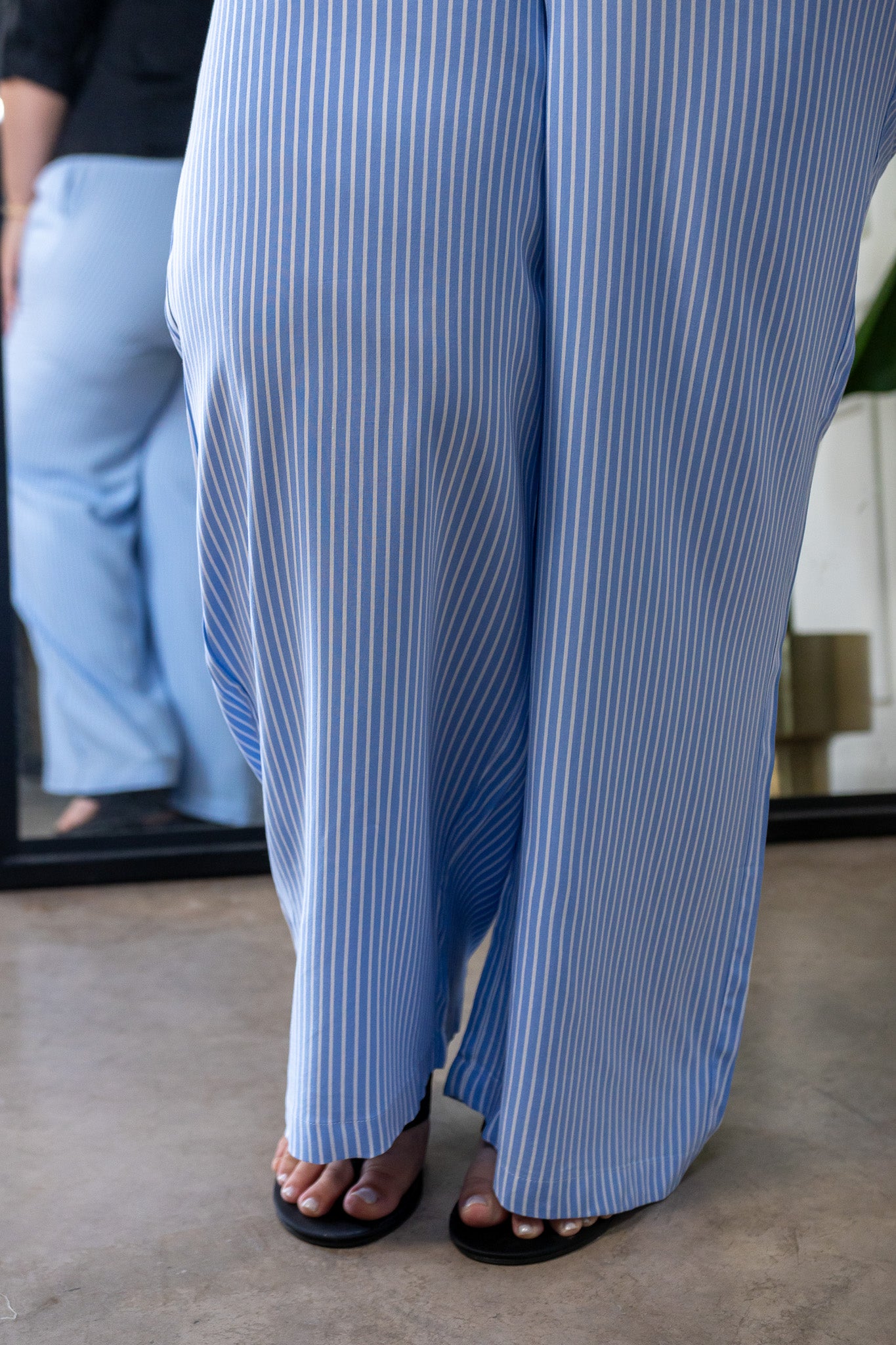 Pantalón Casual Curvy Azul de Rayas con Elástico en Cintura