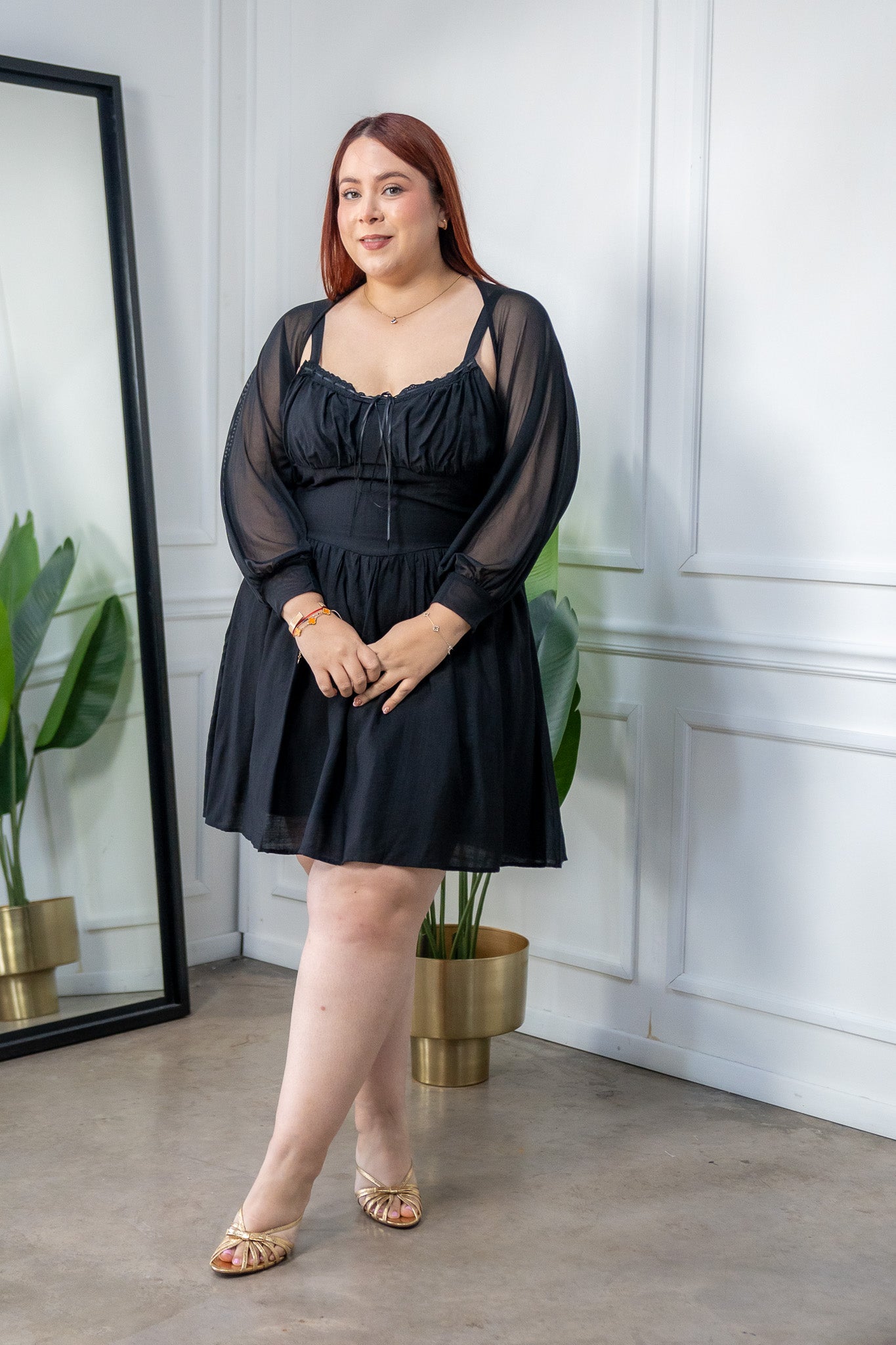 Vestido Corto Curvy Tirantes Negro Elegante