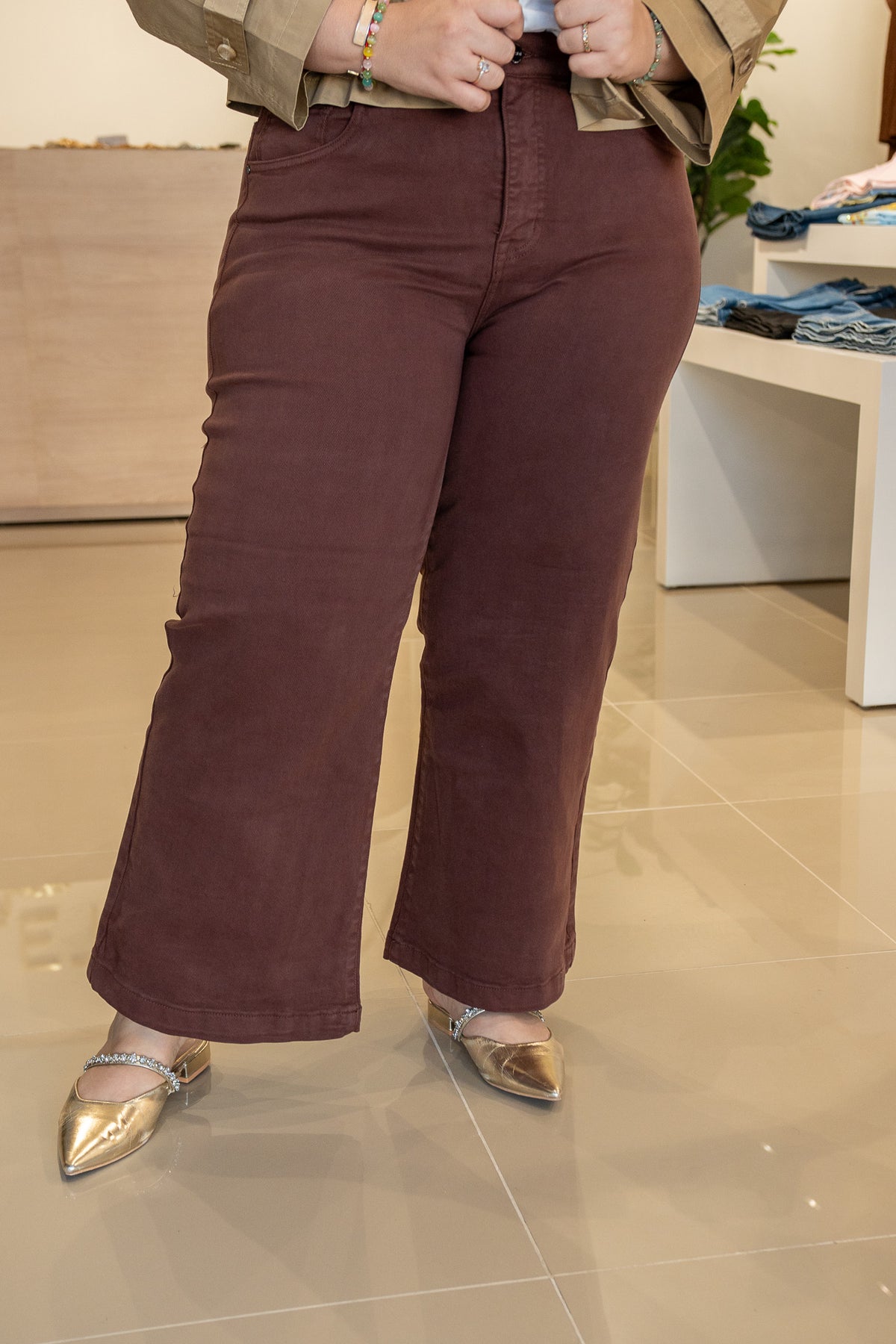 Jeans Curvy High Rise Crop Flare Chocolate