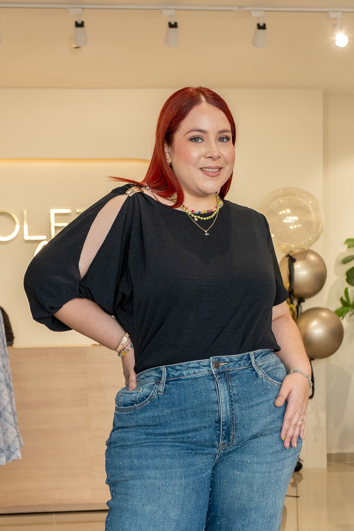 Blusa Curvy Manga Abierta Detalle Fluida Negro