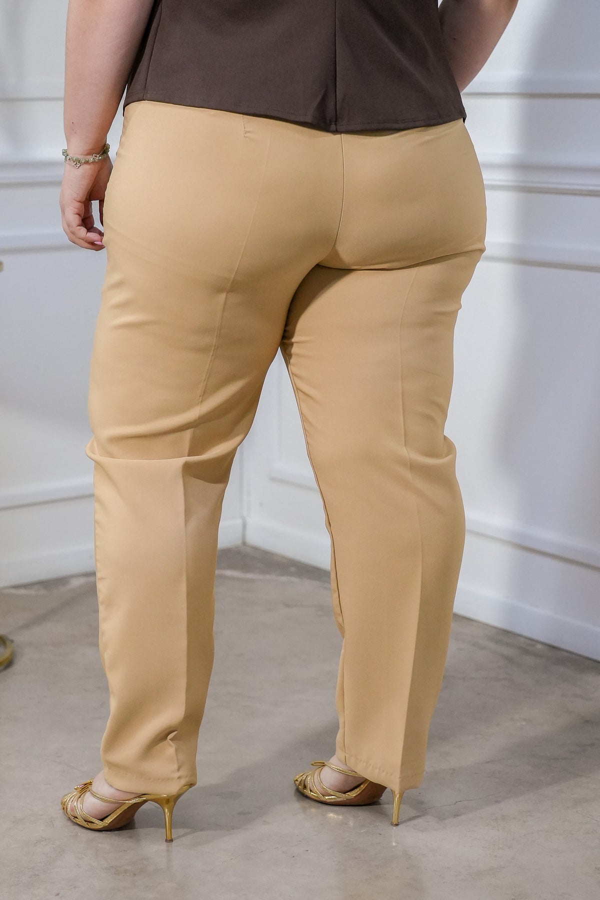Pantalón Curvy Tipo Zara Beige Cintura Alta Reloj de Arena