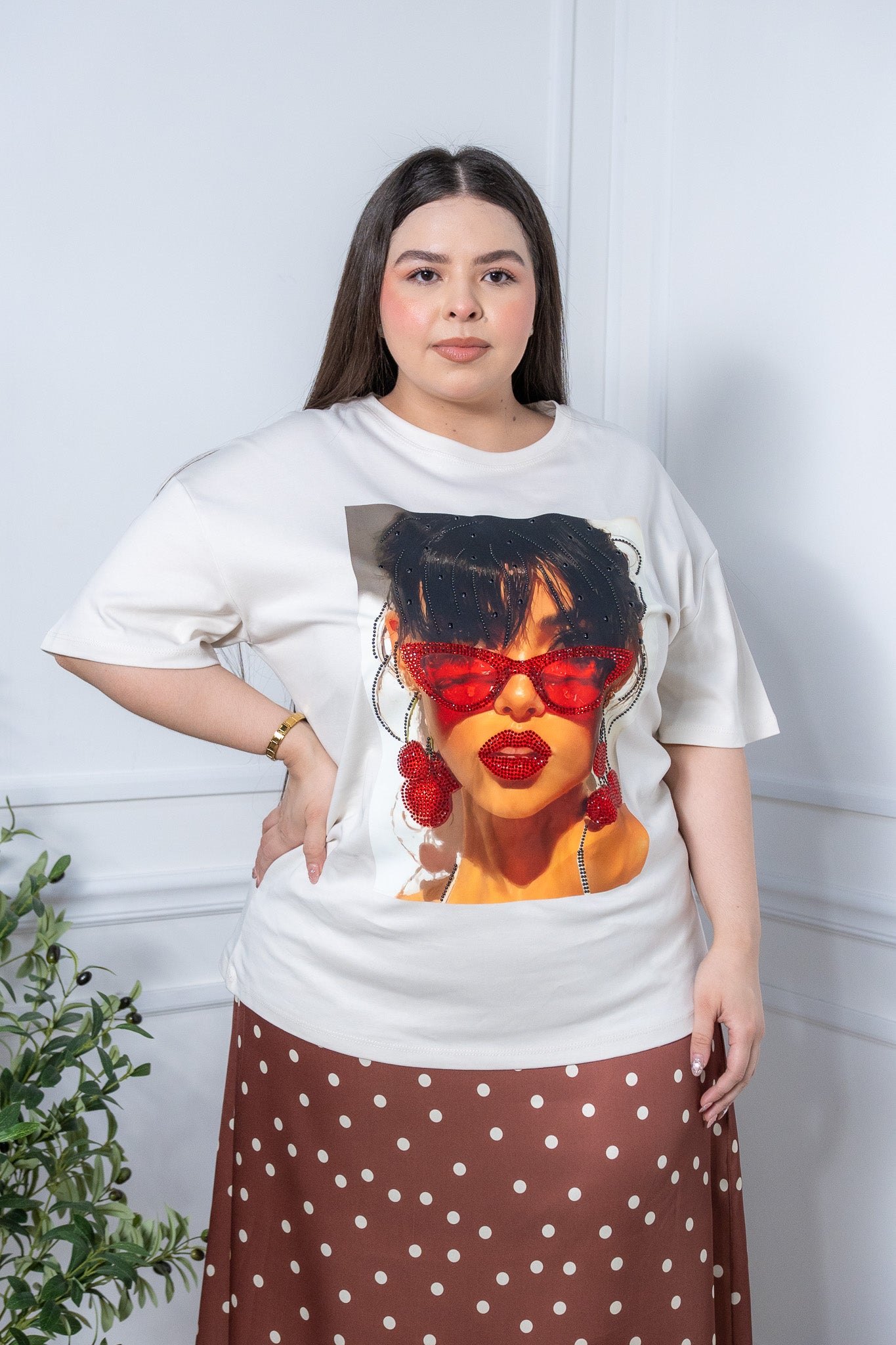 Playera rostro piedras bei