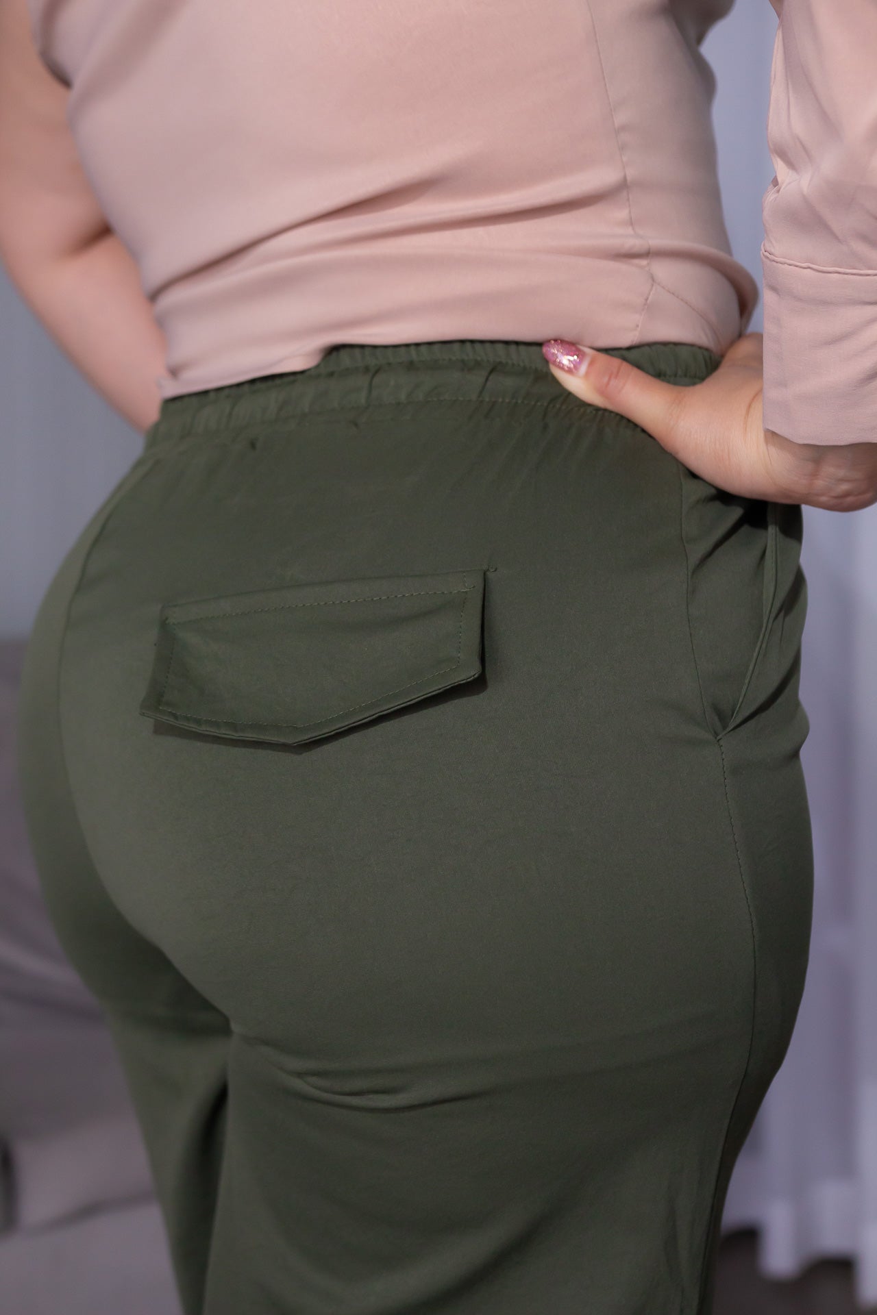 Pantalón Verde Militar con Cintura Elástica