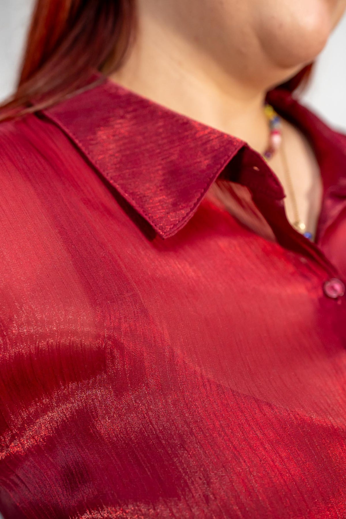 Camisa Curvy Satinada Manga Larga Tinto
