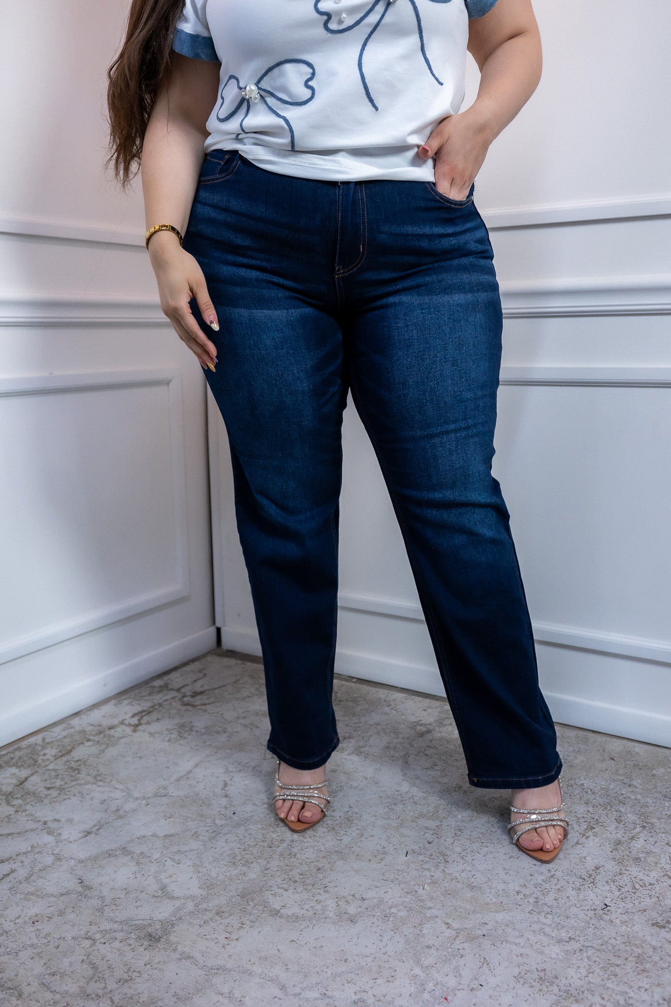 basic plain straight dark jeans