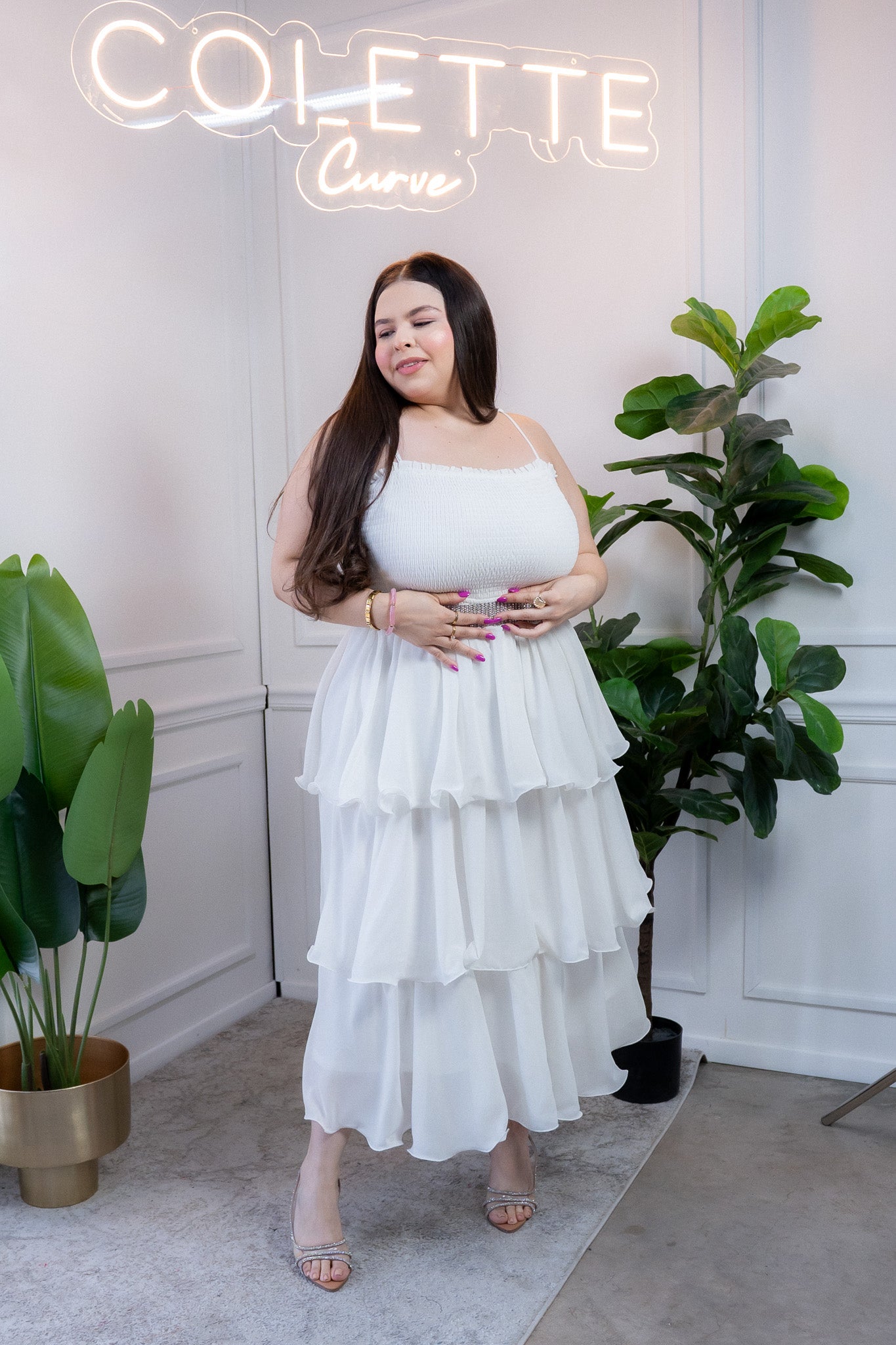 Vestido Curvy de Gasa Ivory con Holanes y Cintura Elástica