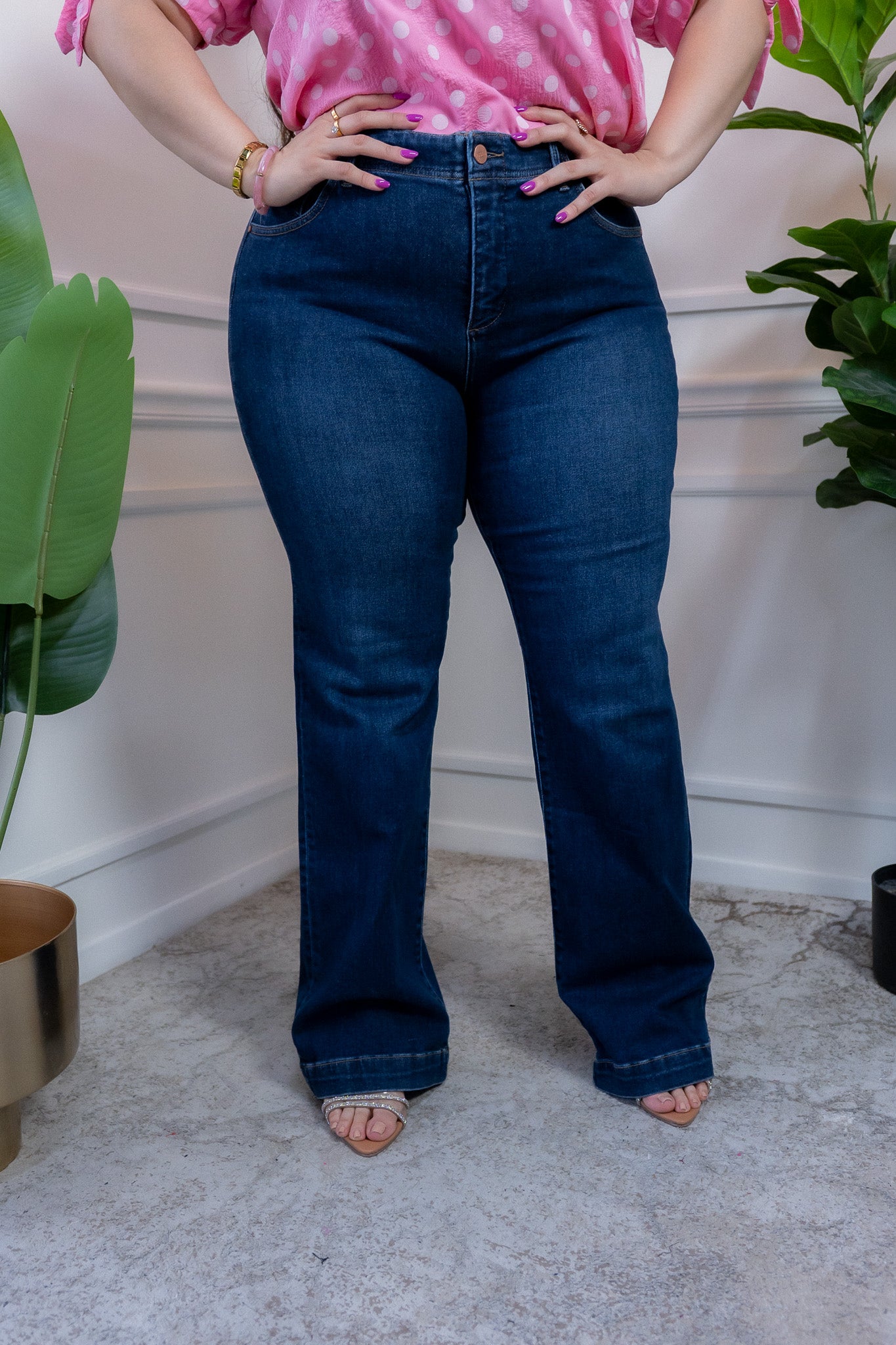 Jeans Curvy Recto Oscuro Tiro Alto Stretch Realza Curvas