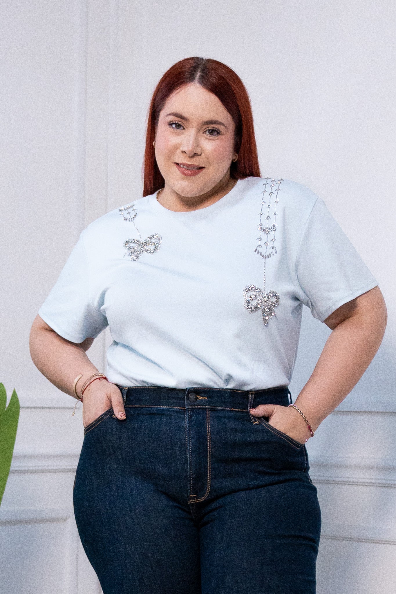 Blusa detalles piedras azul