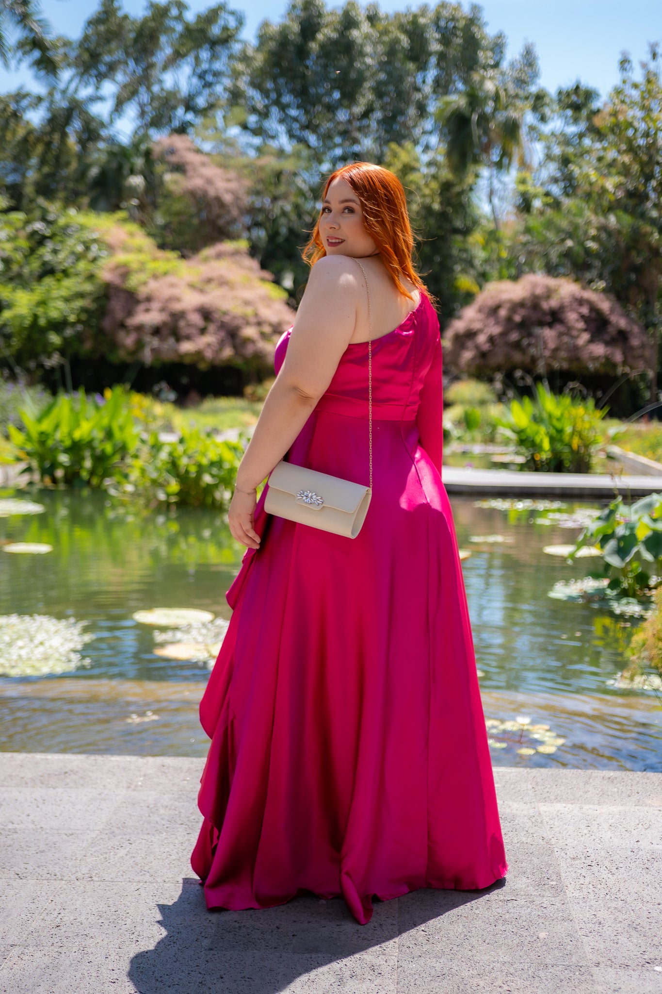 Vestido de Fiesta de Una Manga Fucsia Plus Size para Mujer