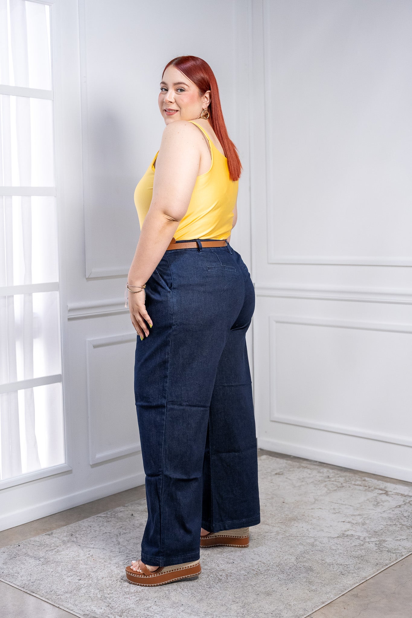 Pantalón Wide Leg Curvy de Mezclilla con Pinzas | Denim de Pierna Ancha