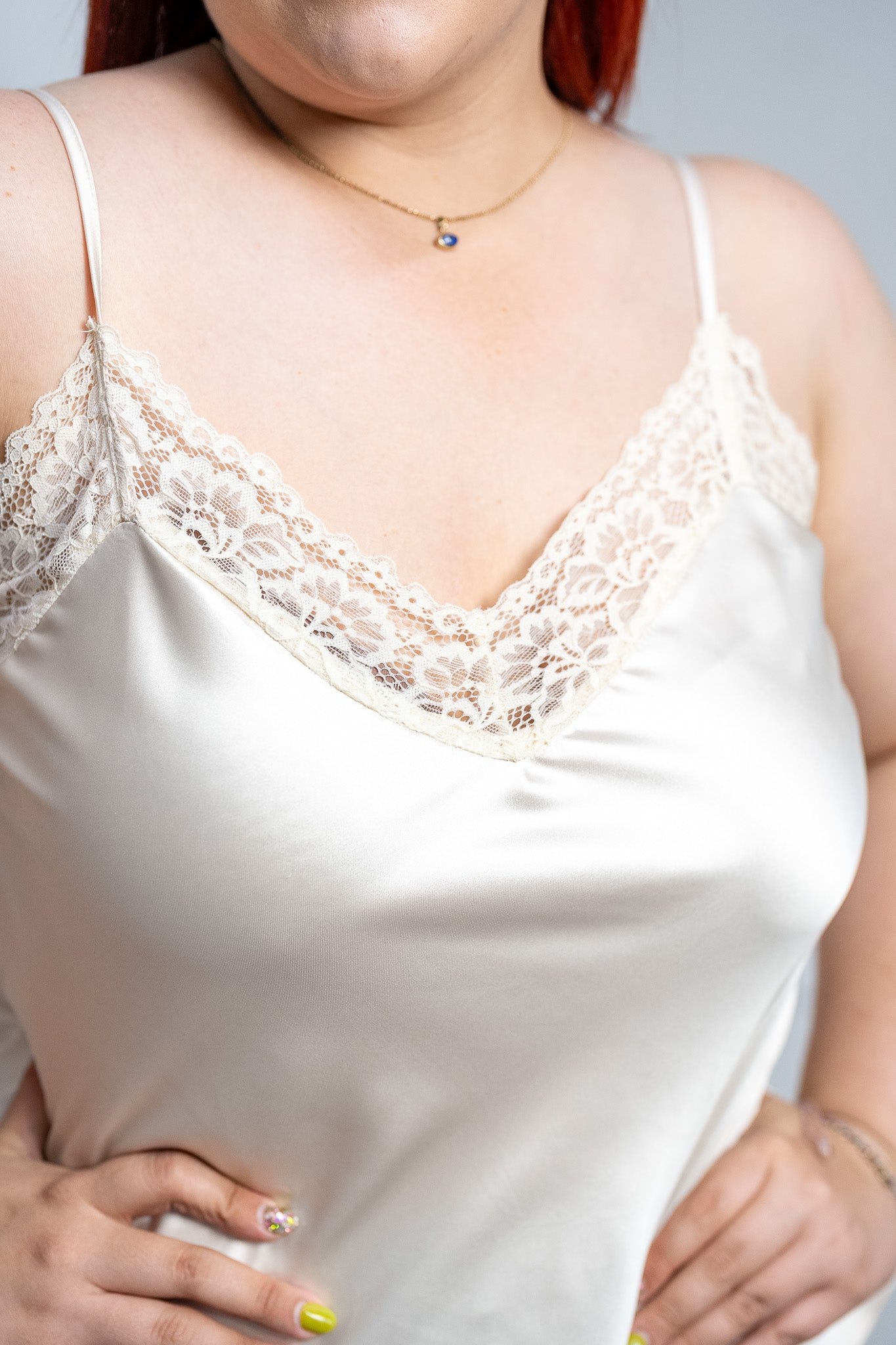 Blusa Curvy Satín Marfil con Encaje Romántico Lencero