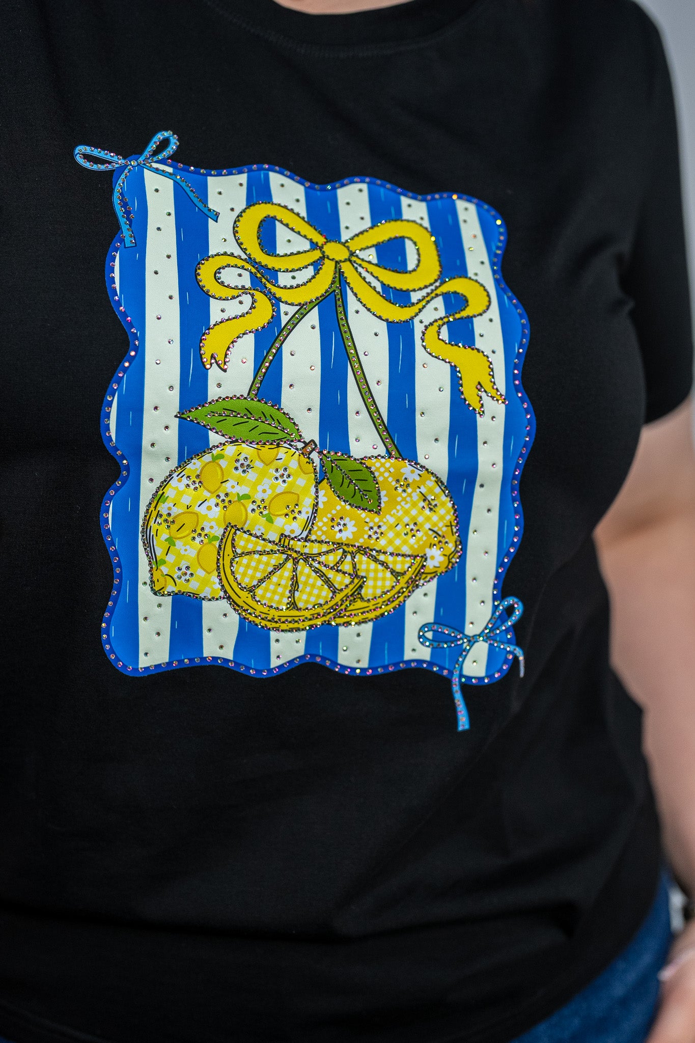 Playera Curvy Negra Limones Algodón Premium Statement