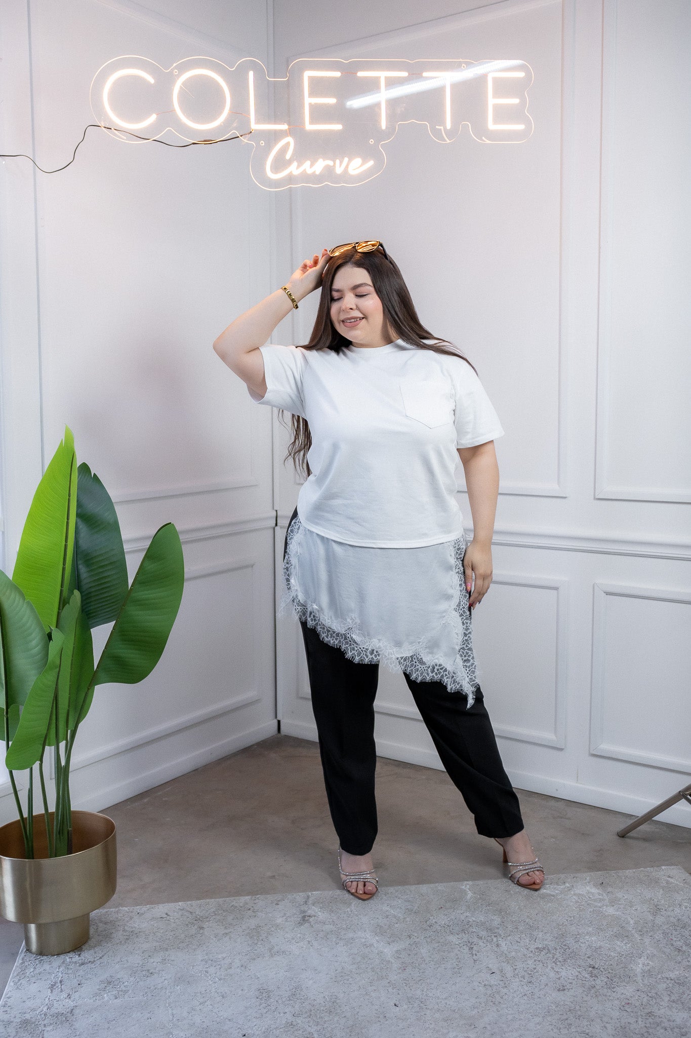 Blusa Curvy Algodón con Encaje Asimétrico Blanca Casual Chic