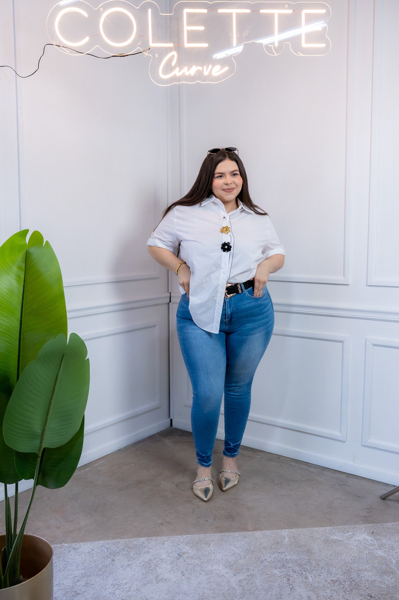 Light-colored skinny jeans