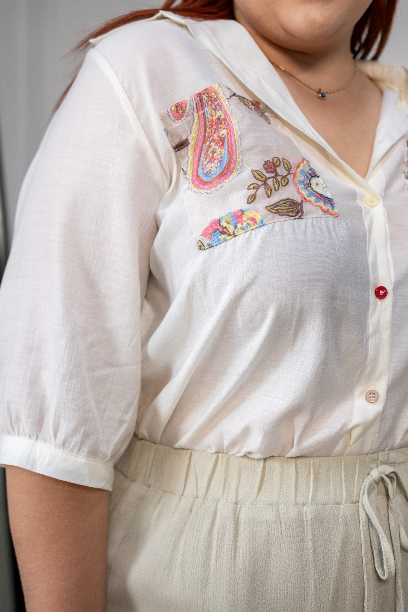 Camisa Curvy Manga Larga con Bordado Beige
