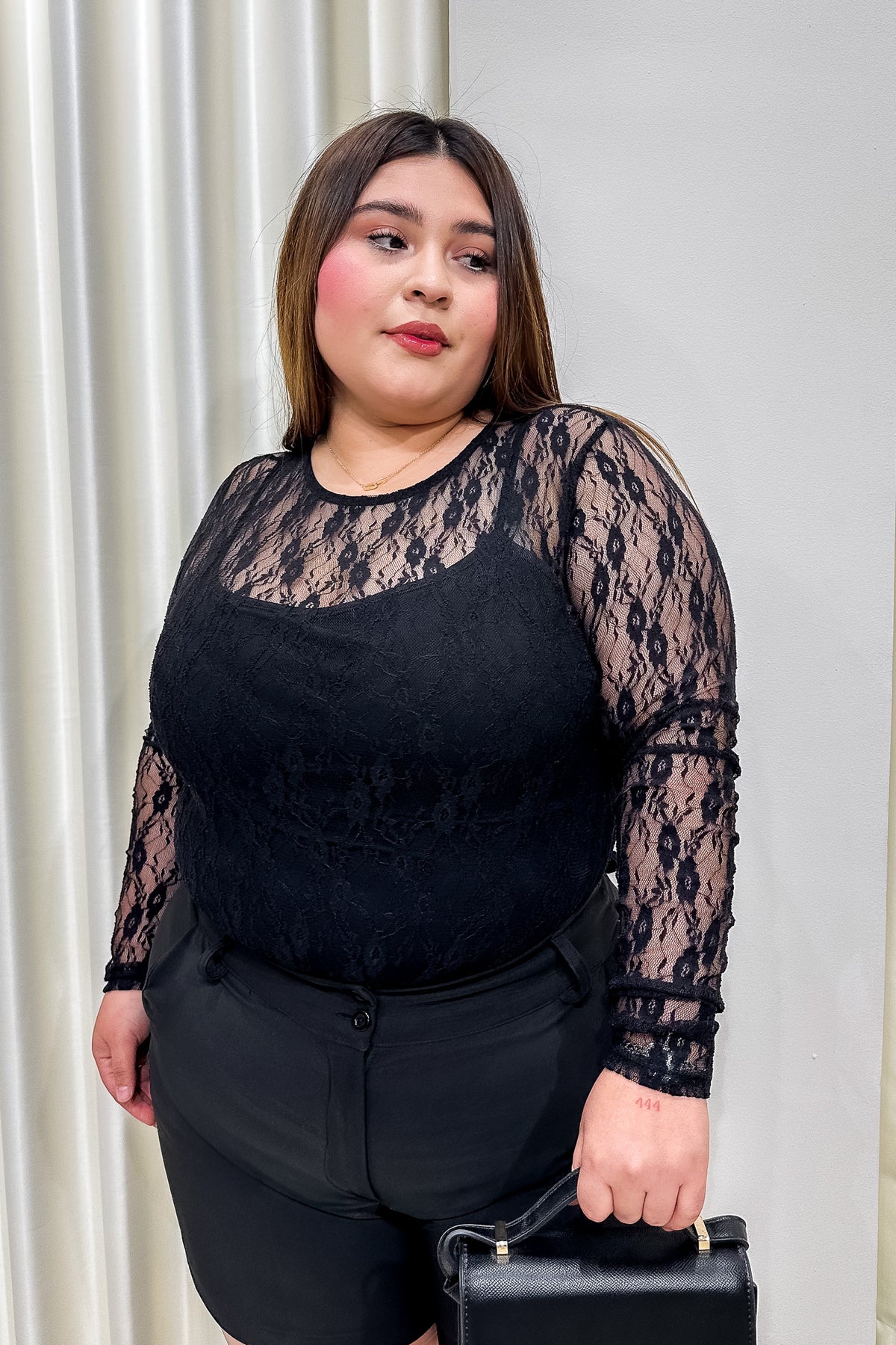 Bermuda Curvy de Vestir Lisa Negra Cintura Alta