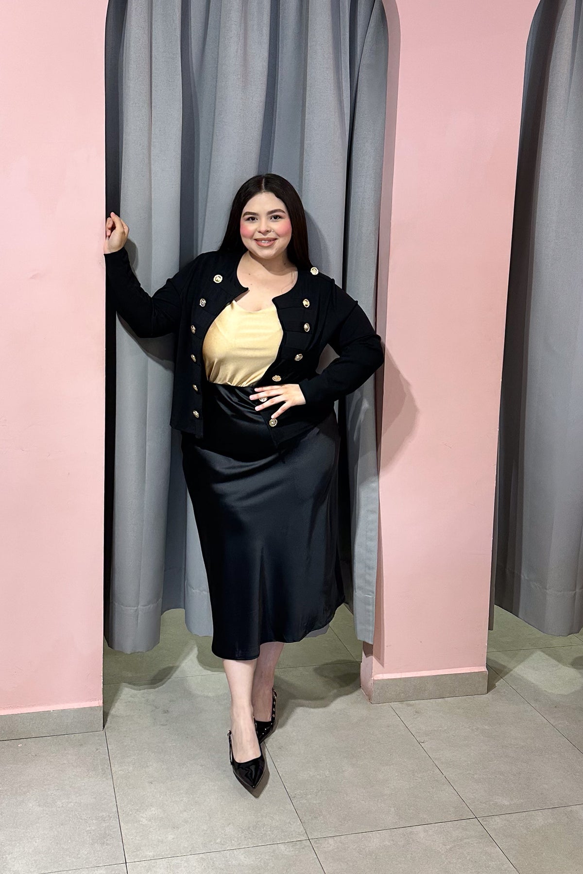Falda Midi Curvy Satín Fluida Cintura Alta Negro