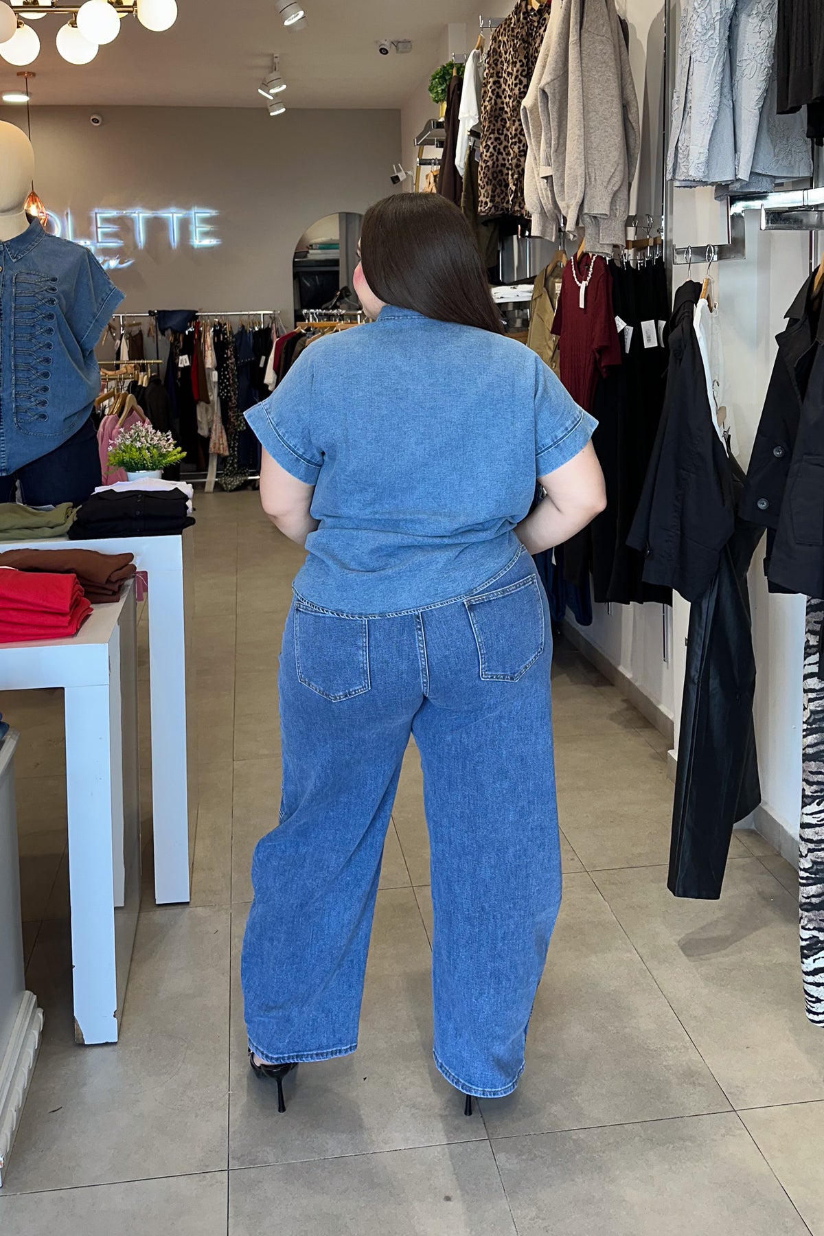 Jeans Curvy Botones Laterales Barrel Azul Claro