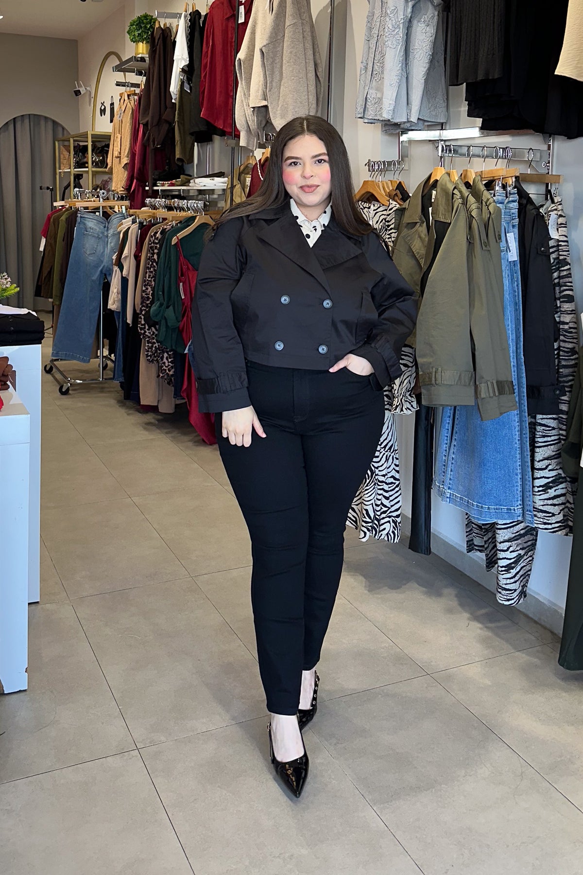 Chaqueta Crop Curvy Doble Botonadura Negra