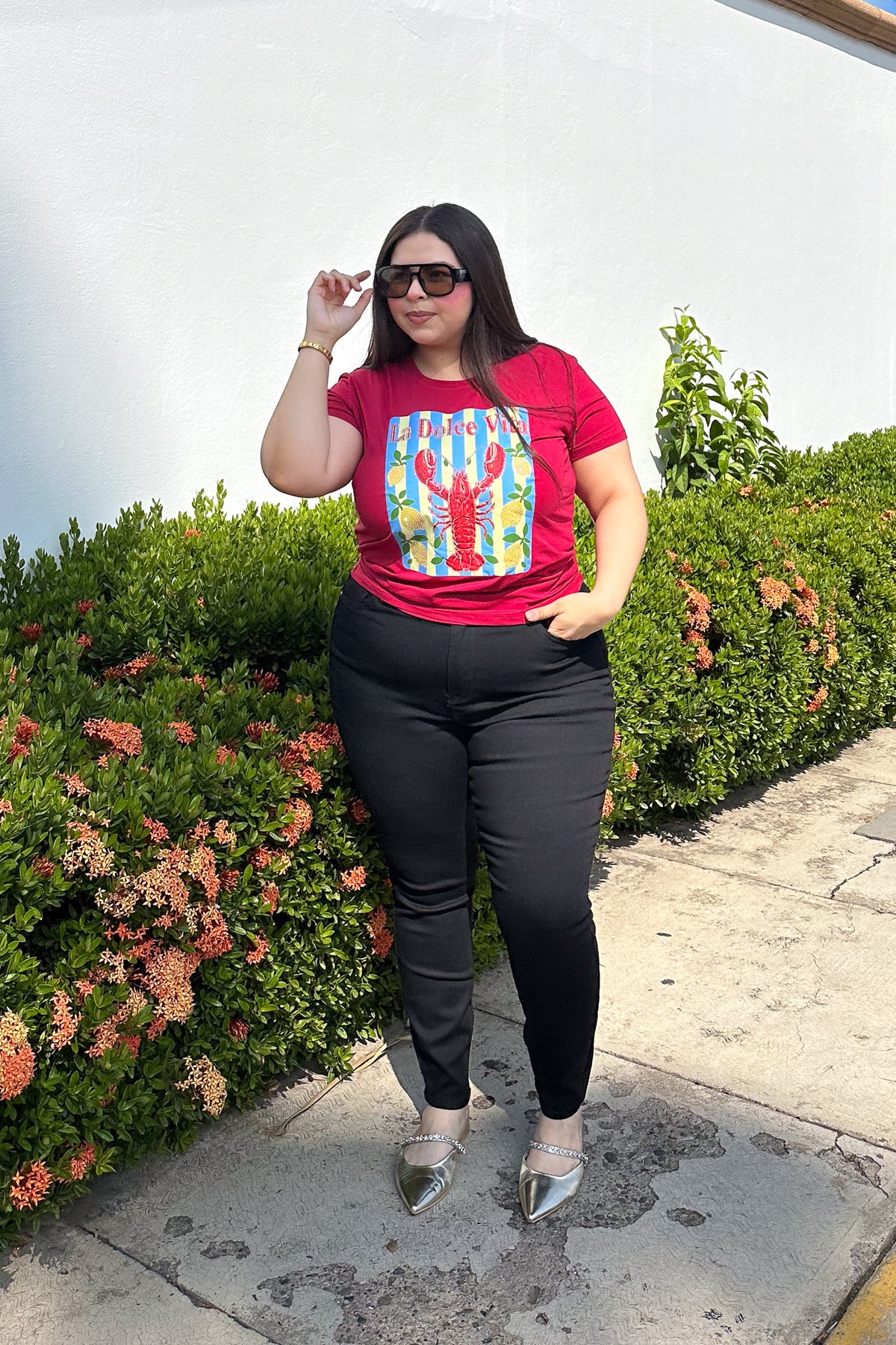 Playera Curvy La Dolce Vita Langosta Vino