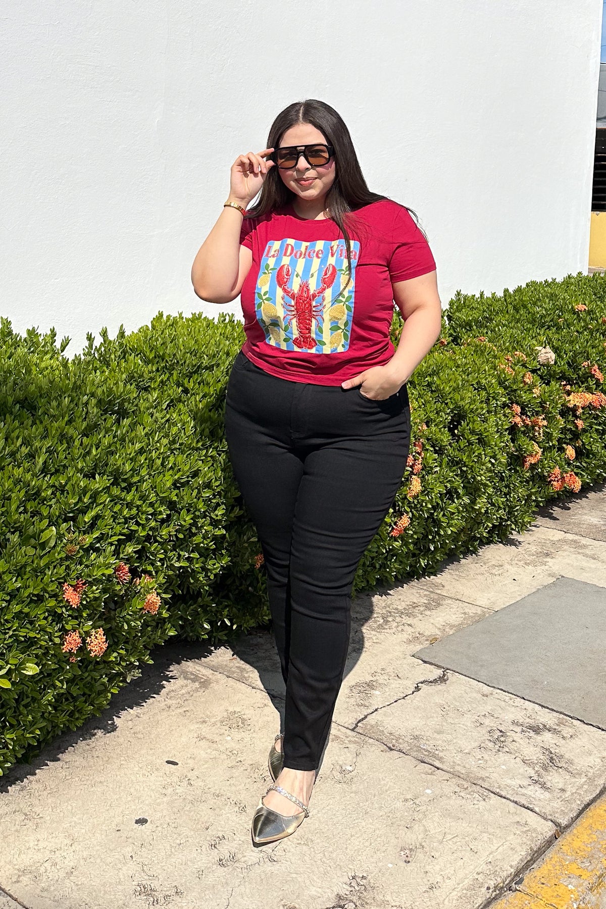 Playera Curvy La Dolce Vita Langosta Vino